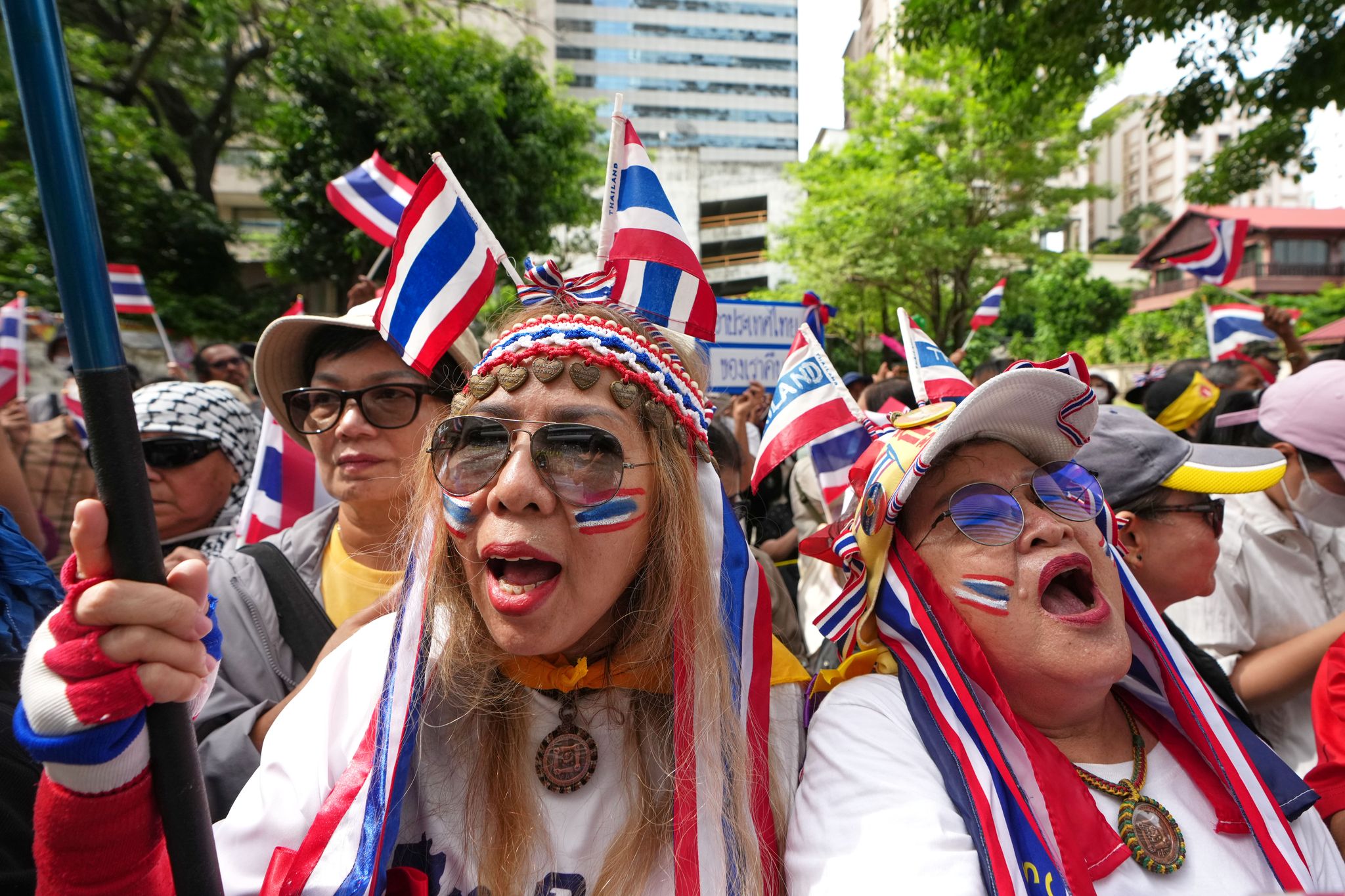 Hundreds rally at Israeli embassy in Bangkok to demand foreigners respect Thai laws