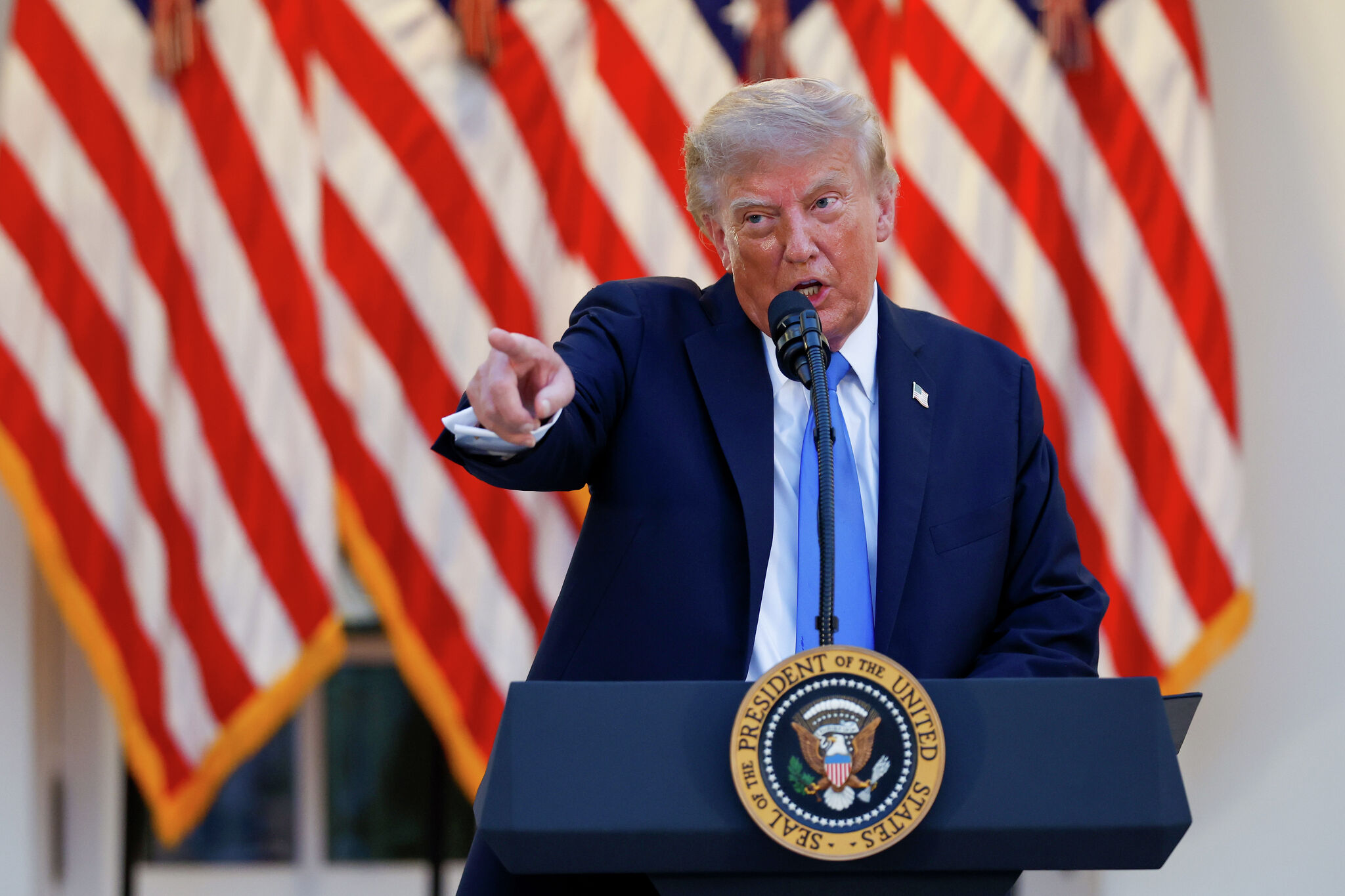 'Not the American way': Houston weighs in on Trump's $5,000 promise