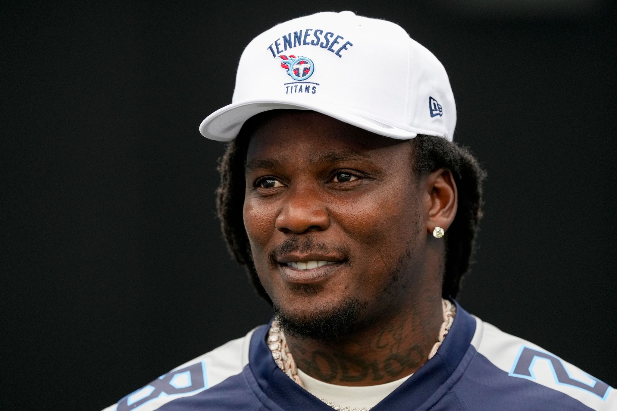 Former NFL star Chris Johnson reflects on ALS risk in public letter to his children