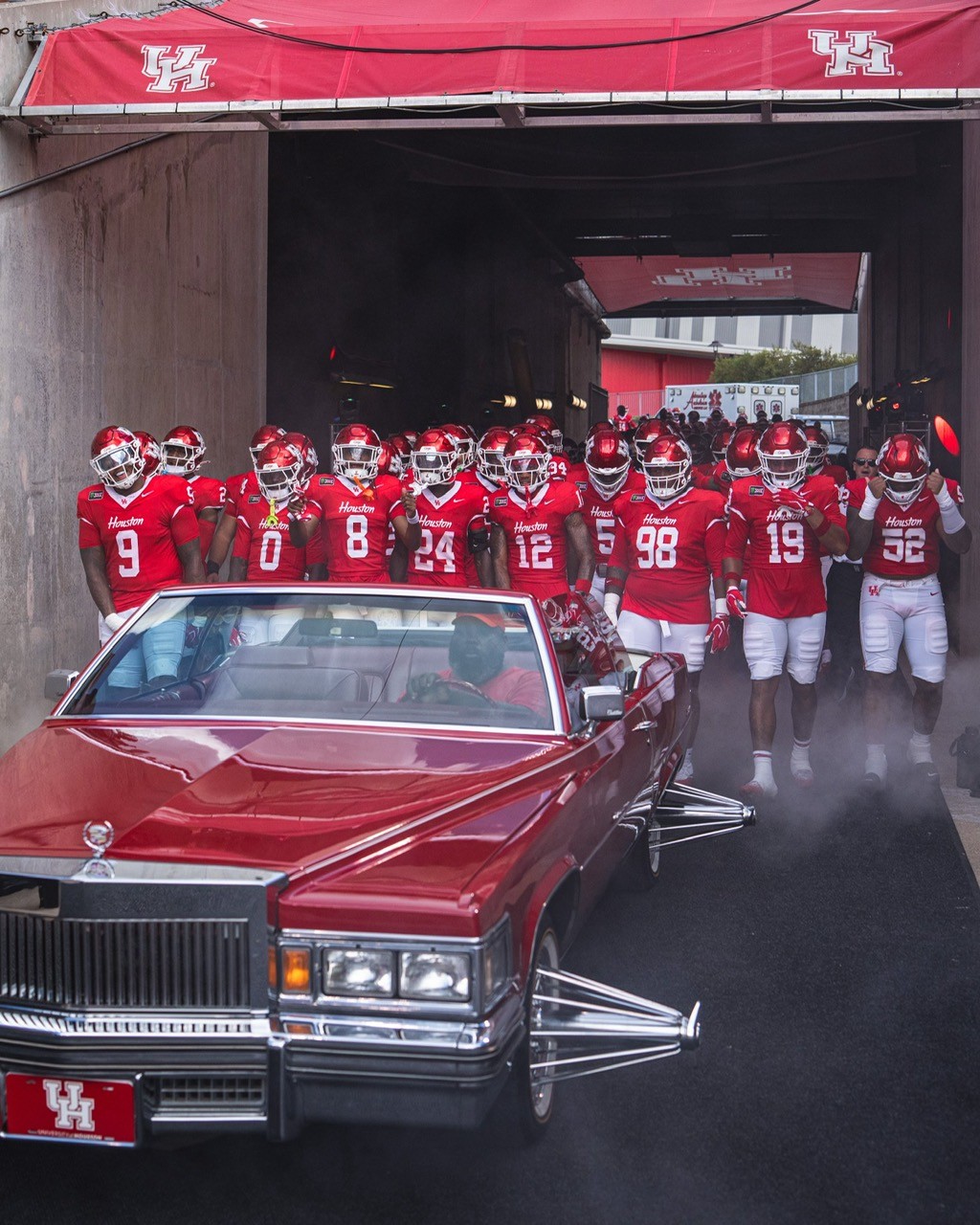 University of Houston Revolutionizes Football Entrance with Iconic 'SLAB' Style