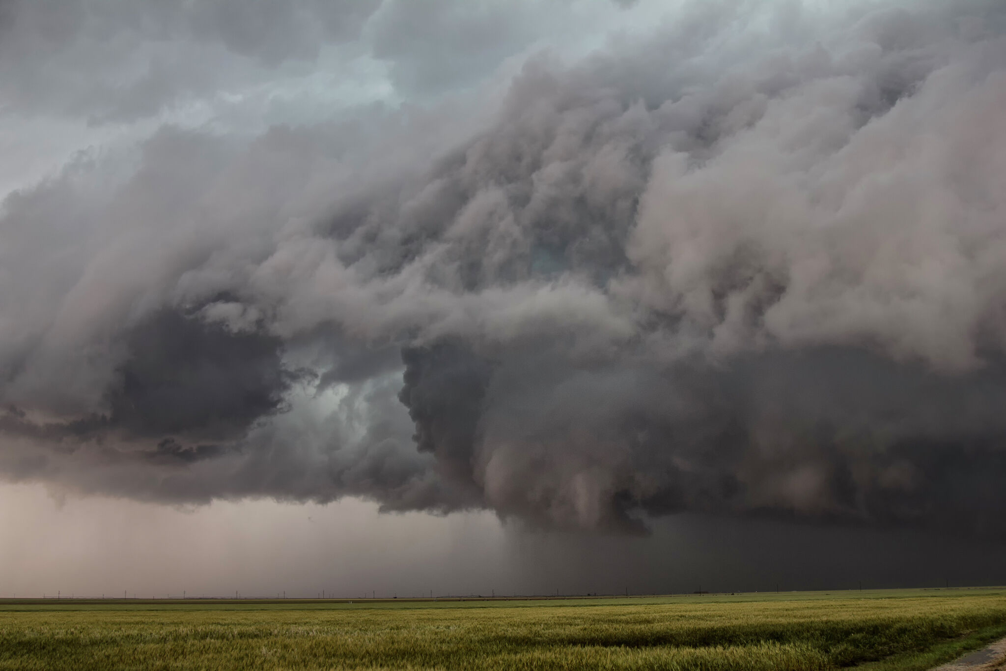 Hail, floods threaten Texas' fall forecast as severe storm odds spike The next few months could be dicey, y'all. Trending Digital Reporter Sep 11, 2026
