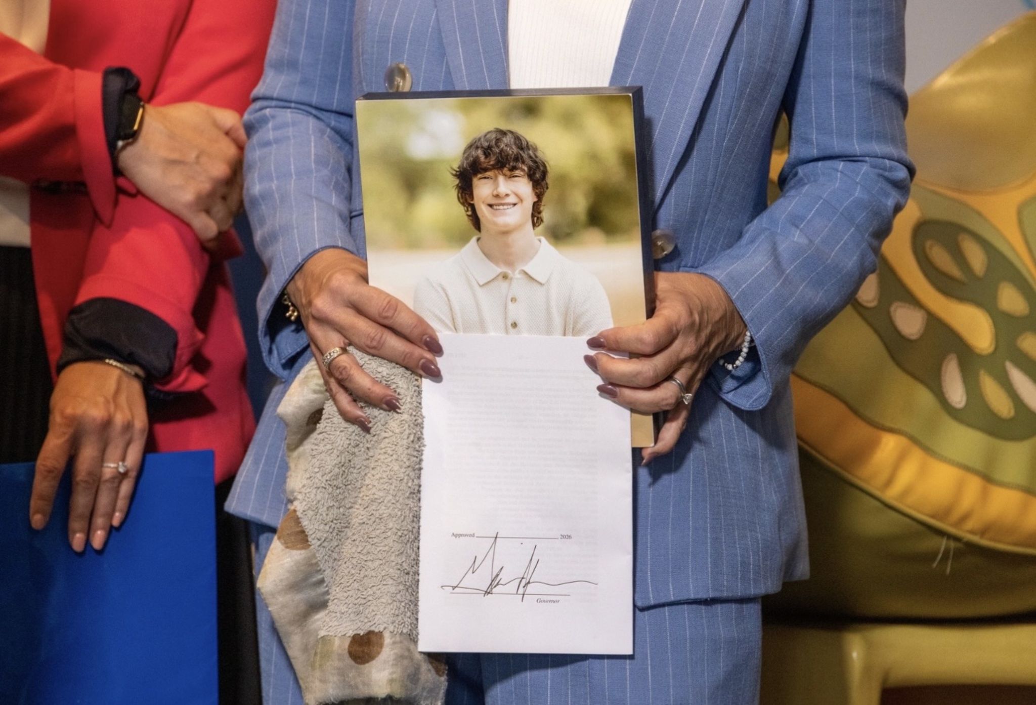 Sausalito: Gov. Newsom Signs Over A Dozen Bills To Protect Kids On Digital Platforms