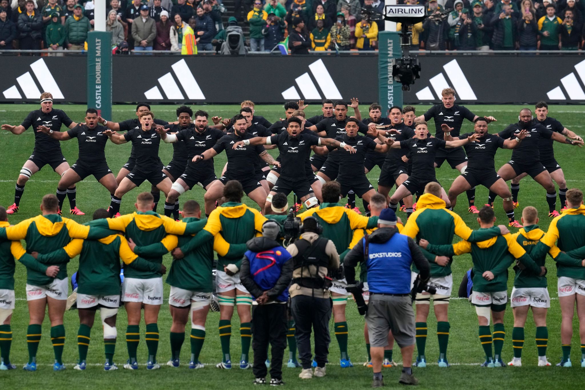 Scene changes but plot remains: All Blacks and Springboks resume ...