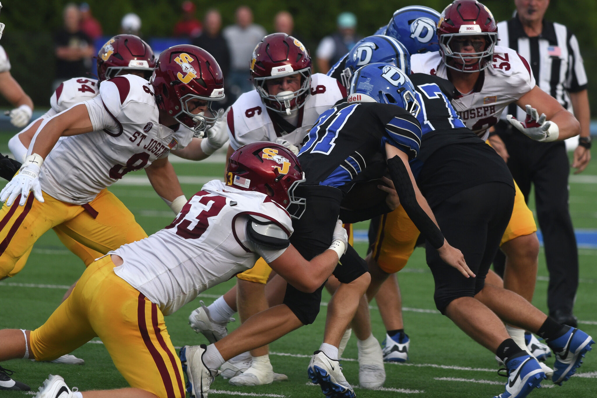 No. 4 St. Joseph football shuts down Darien as Jake Rios does it all in convincing victory