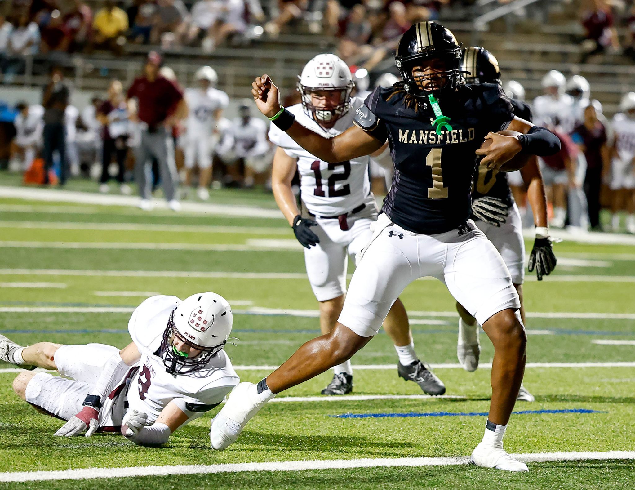 Heroic last-second field goal lifts Mansfield over Plano