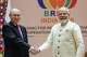 2026年9月11日金曜日、インドのニューデリーで開催されたBRICS首脳会議の傍らで会談中に写真にポーズをとるロシアのウラジーミル・プーチン大統領(左)とインドのナレンドラ・モディ首相(アレクサンダー・カザコフ、スプートニク、クレムリン報道陣の写真、AP経由)