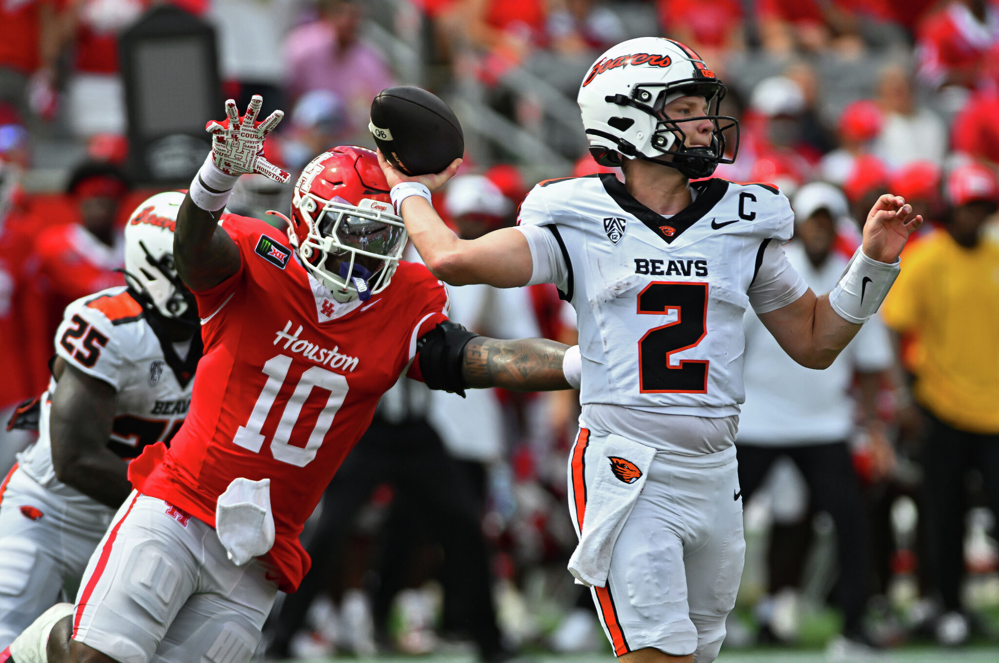 How UH's Latreveon McCutchin turned a revenge game into his best pass-rushing day yet