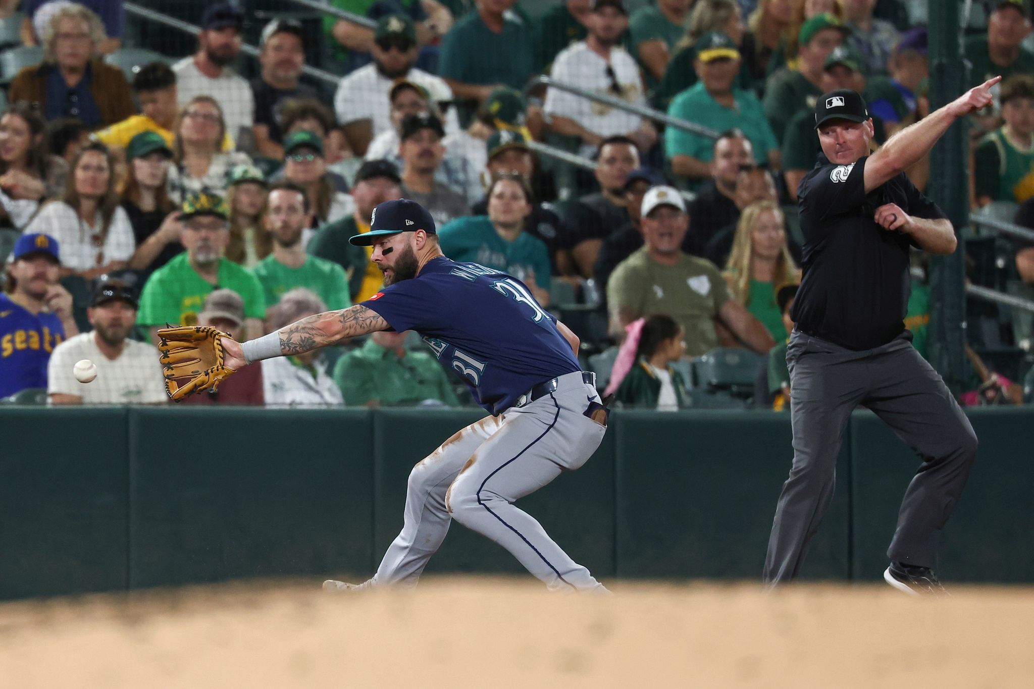 Donovan Walton hits a 10th-inning walk-off 2-run homer as the Athletics ...