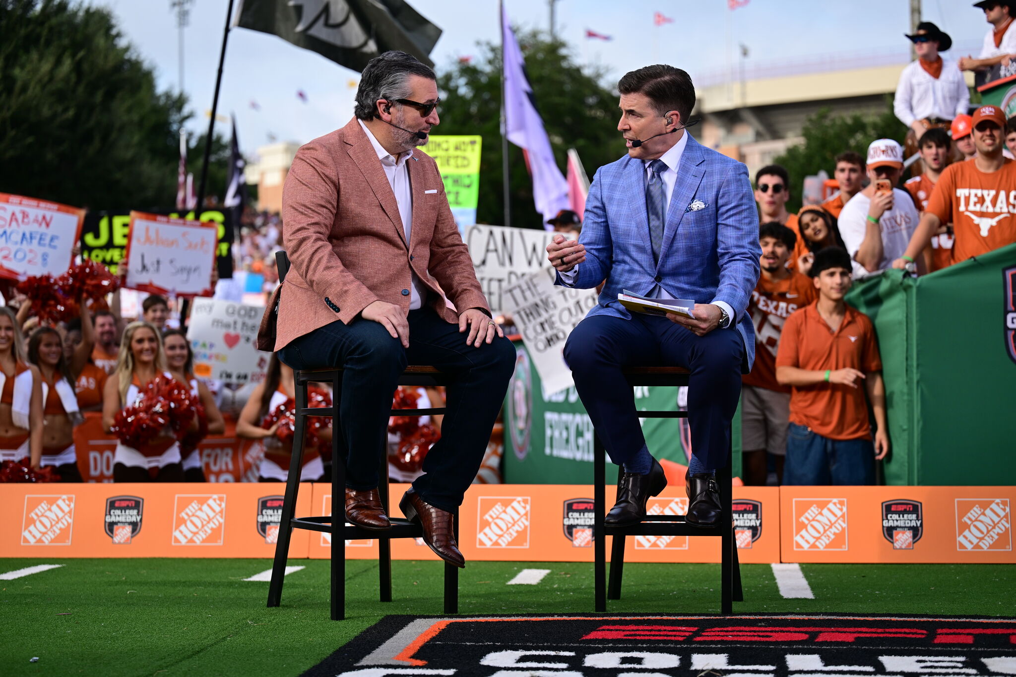 Ted Cruz's college sports bill passes Senate amid NIL controversy