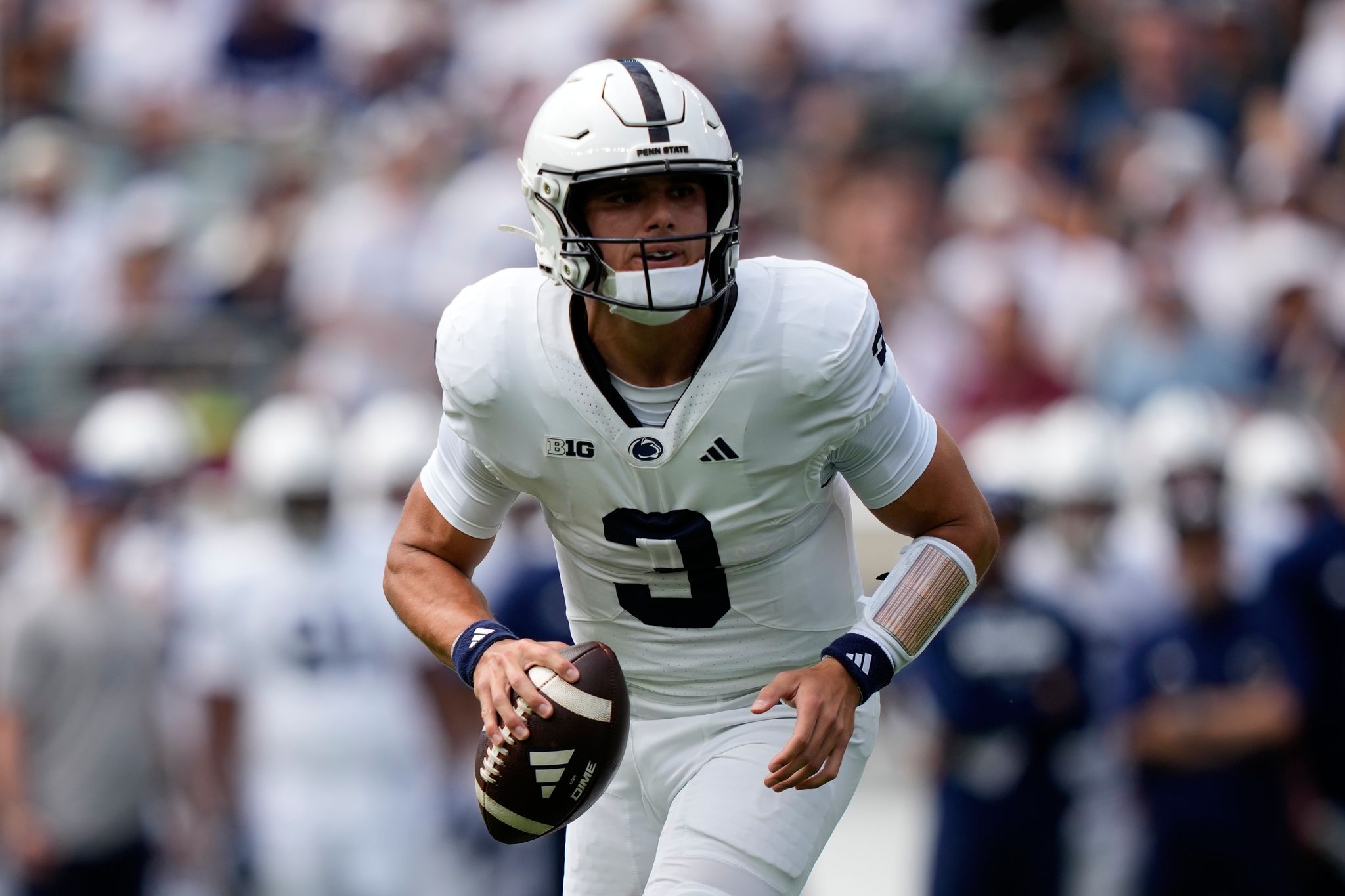 Becht throws 3 touchdown passes, Brahmer has 2 TDs to lift No. 16 Penn State past Temple 27-9