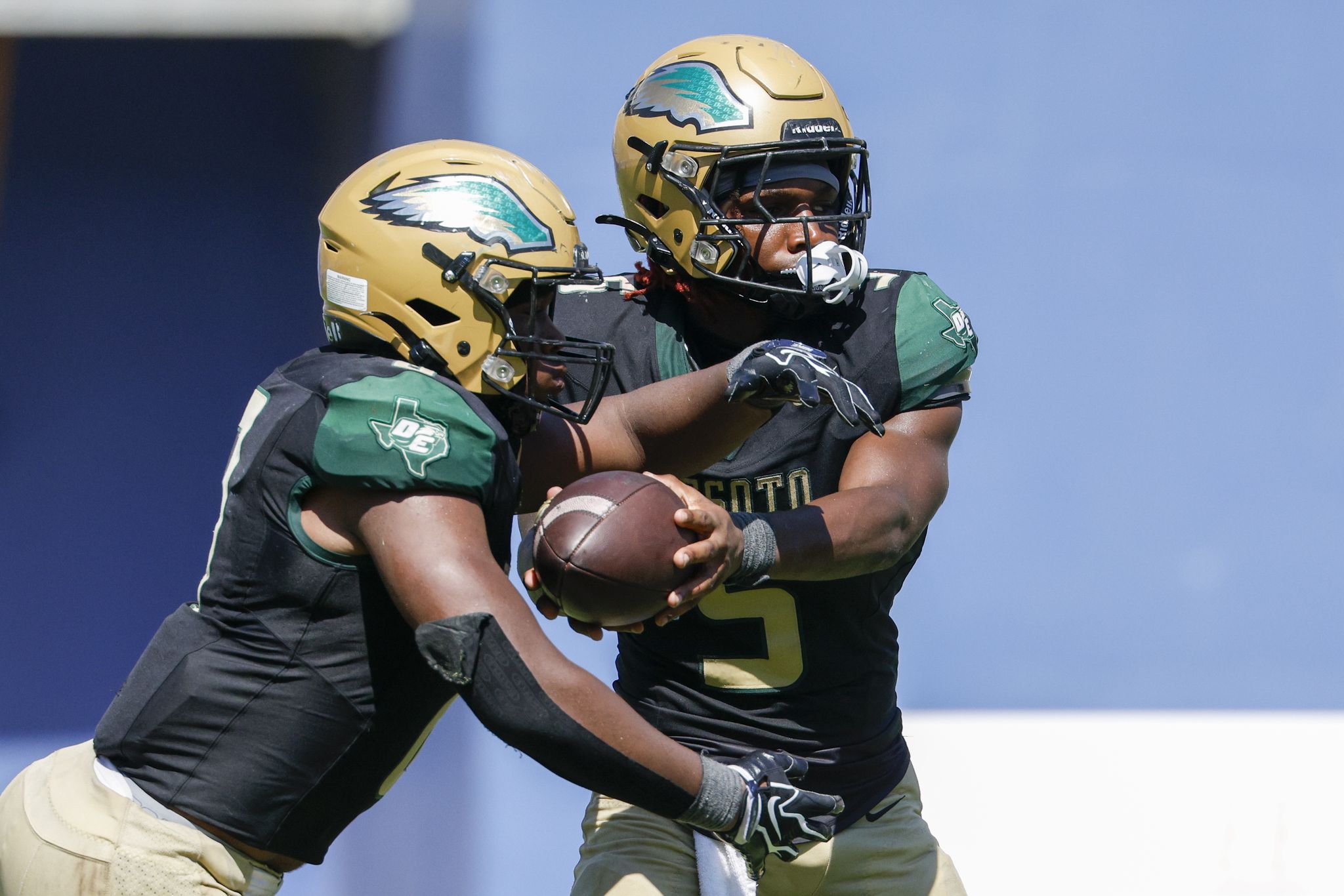 5 Dallas-area high school football storylines for Week 4: DeSoto joins Class 5A