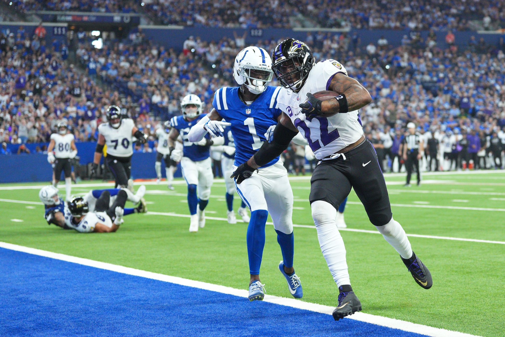 Derrick Henry's rushes for 3 TDs and Lamar Jackson lights up the Colts in the Ravens' 41-23 win