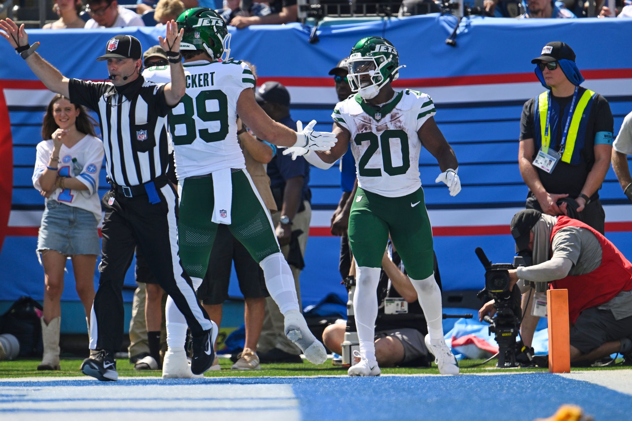 Breece Hall powers Jets past Titans 23-10 in a dominant season opener against their former coach By TERESA M. WALKER , AP Pro Football Writer Sep 13, 2026