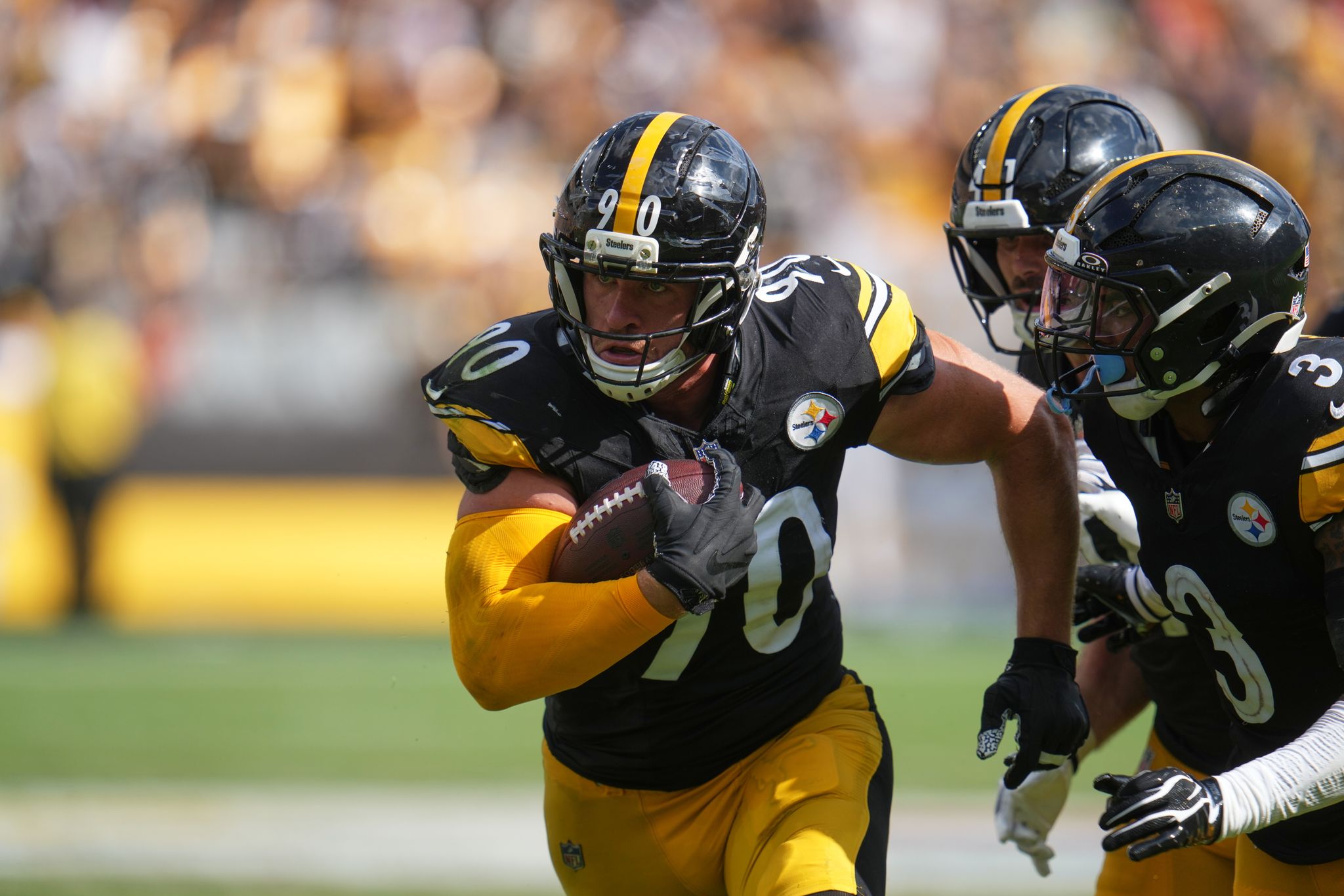 Intercepción y anotación de T.J. Watt impulsa a Steelers ante diezmados Falcons, 20-13