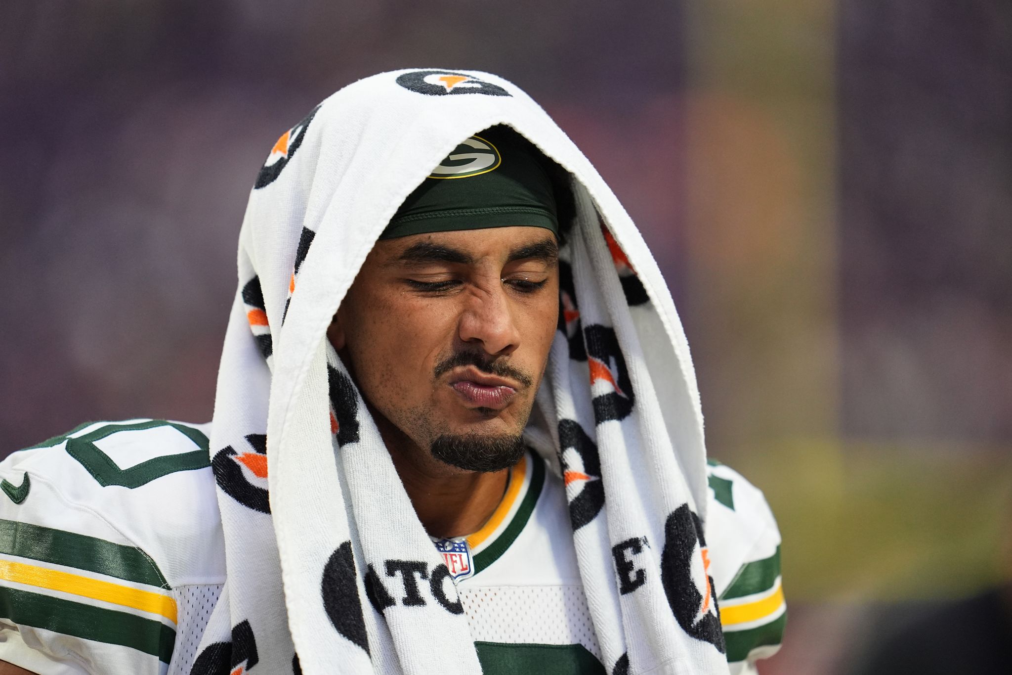 Packers get stuffed on 4th down and turn a promising start against the Vikings into poor finish