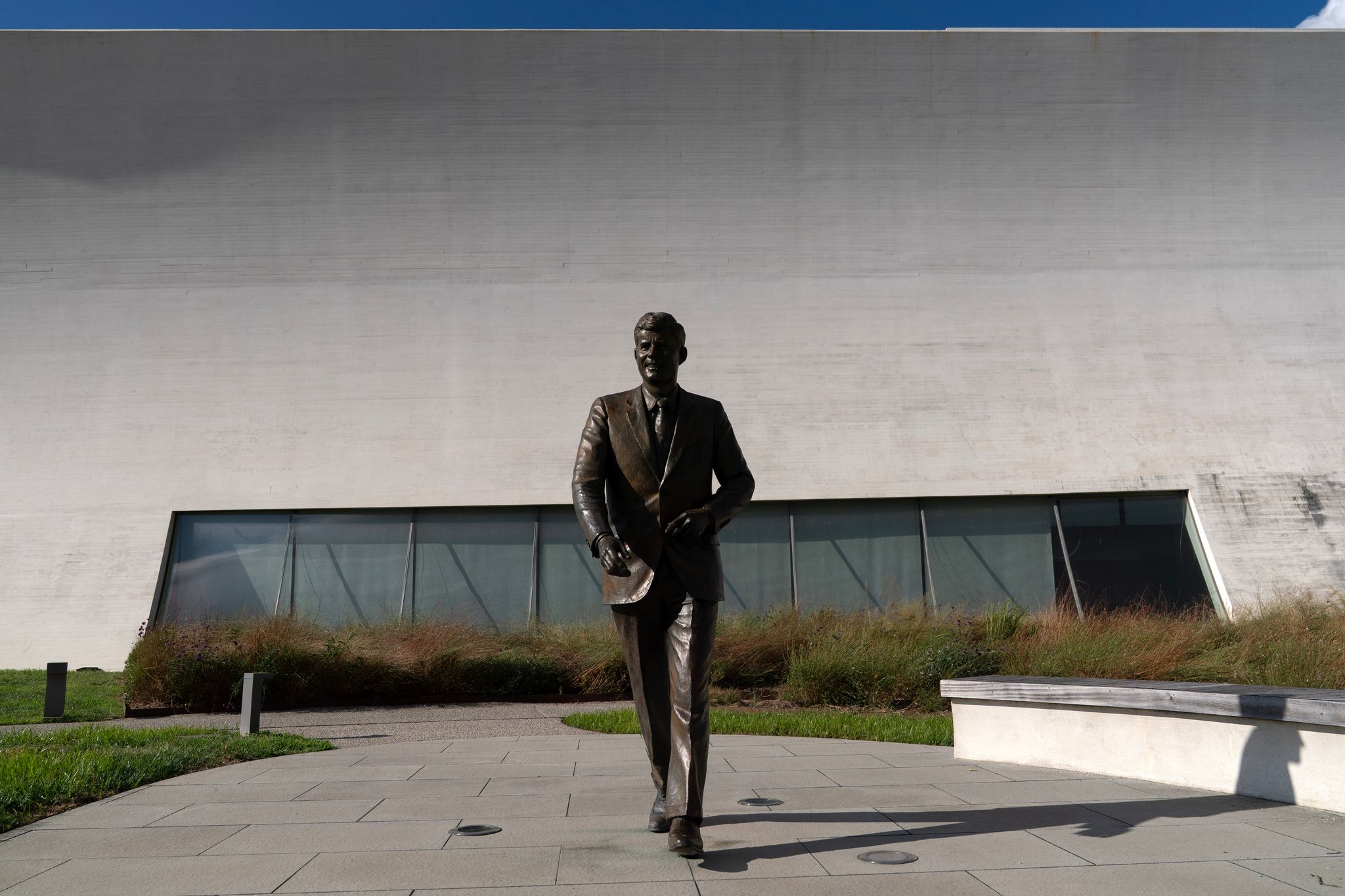 Kennedy Center board votes to close over financial woes, Trump branding dispute, AP sources say By STEVEN SLOAN , Associated Press