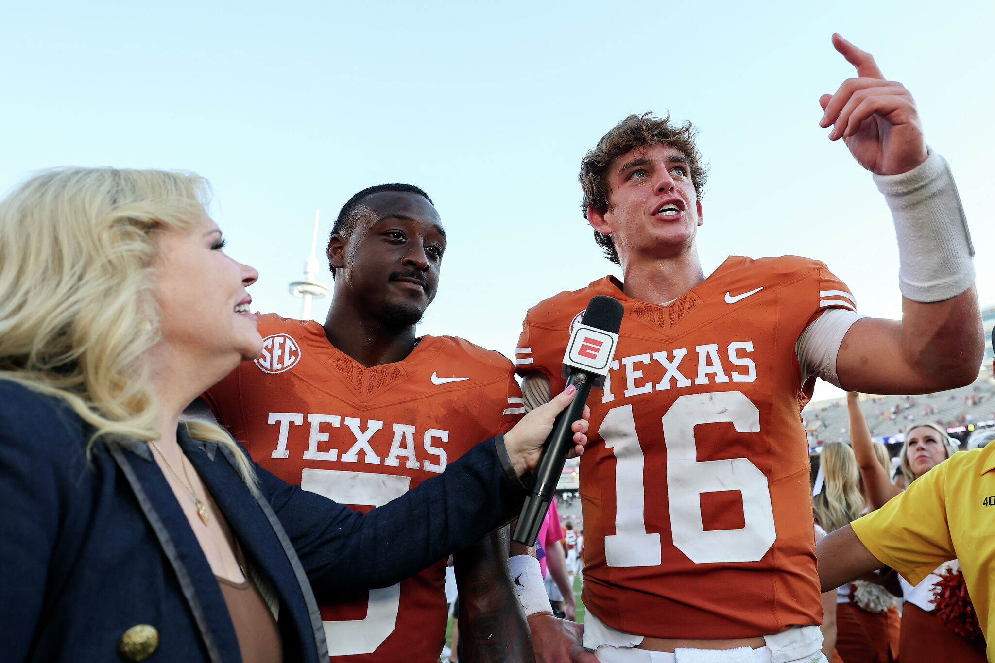 ESPN reporter reveals private talk with Arch Manning after AI video backlash - Chron