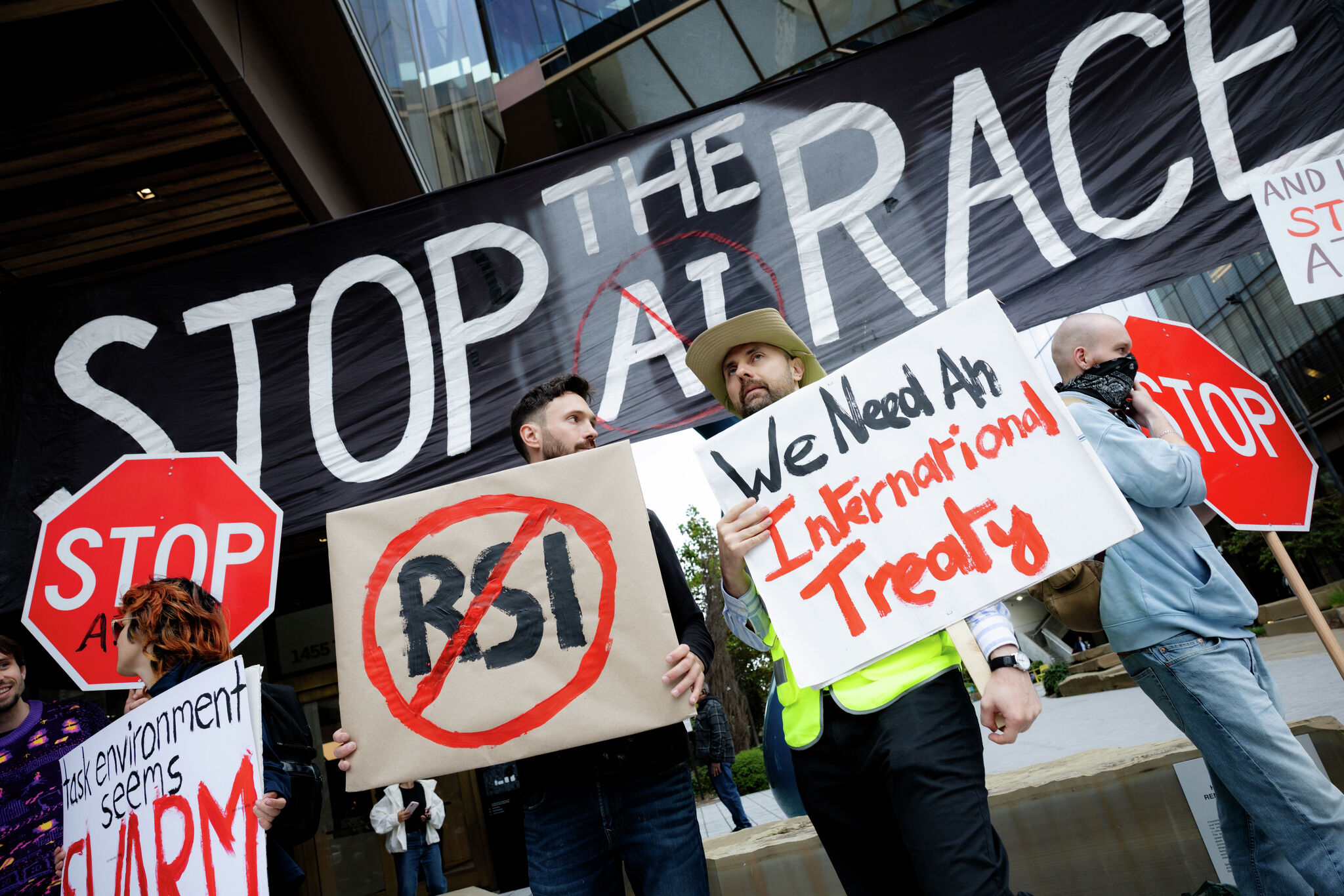 Protesters call on S.F. OpenAI, Anthropic employees to quit their jobs over ‘extinction’ fears
