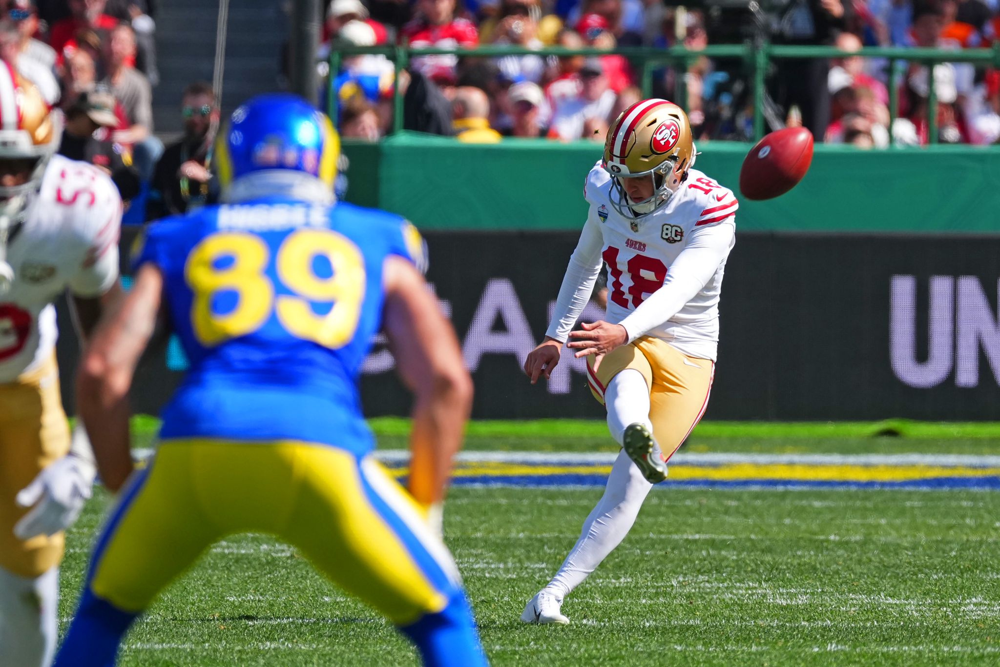 Die 49ers müssen am Sonntag gegen die Dolphins möglicherweise auf Kaelon ...