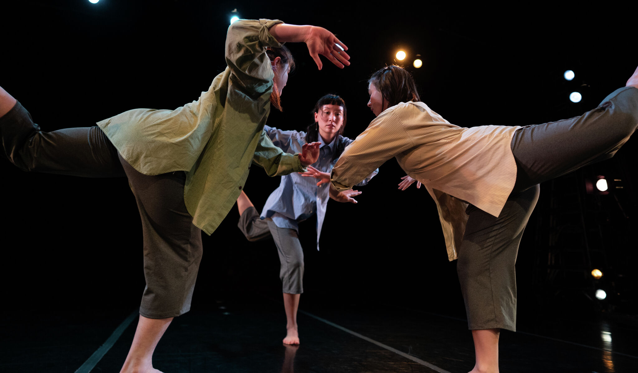 A bold Bay Area dance premiere finds power in passivity