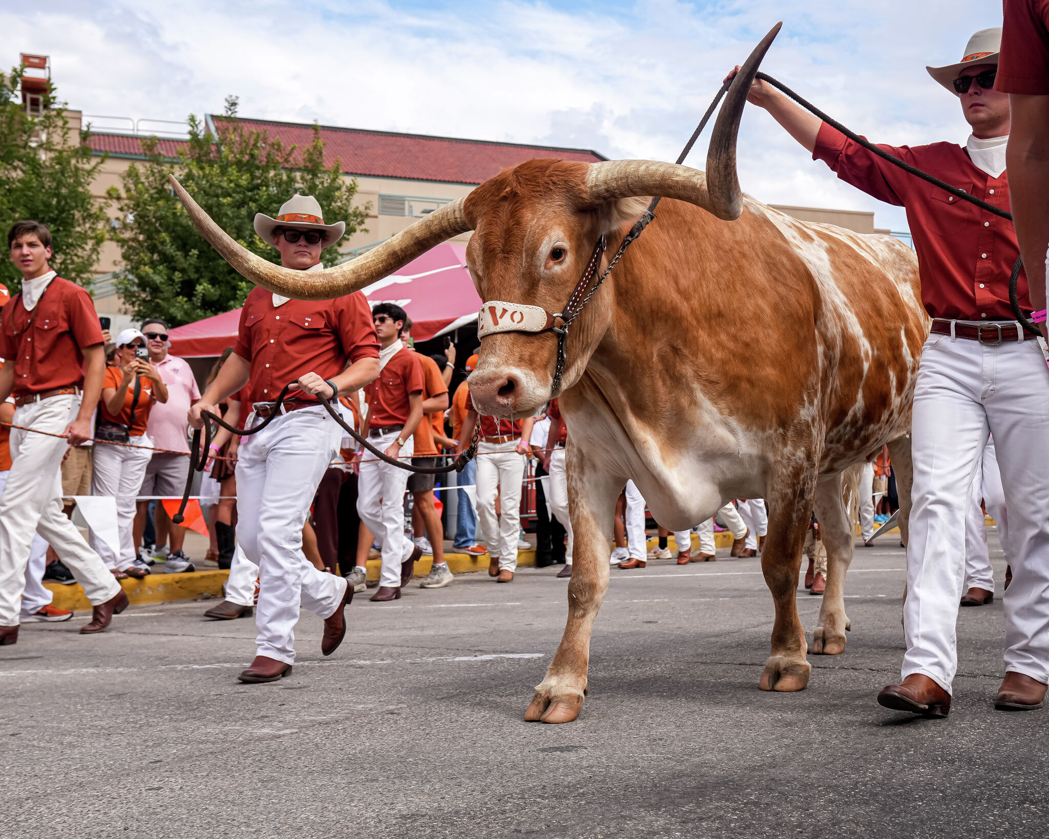Texas football takes on UTSA as the 'Horns look to maintain their No. 1 ranking