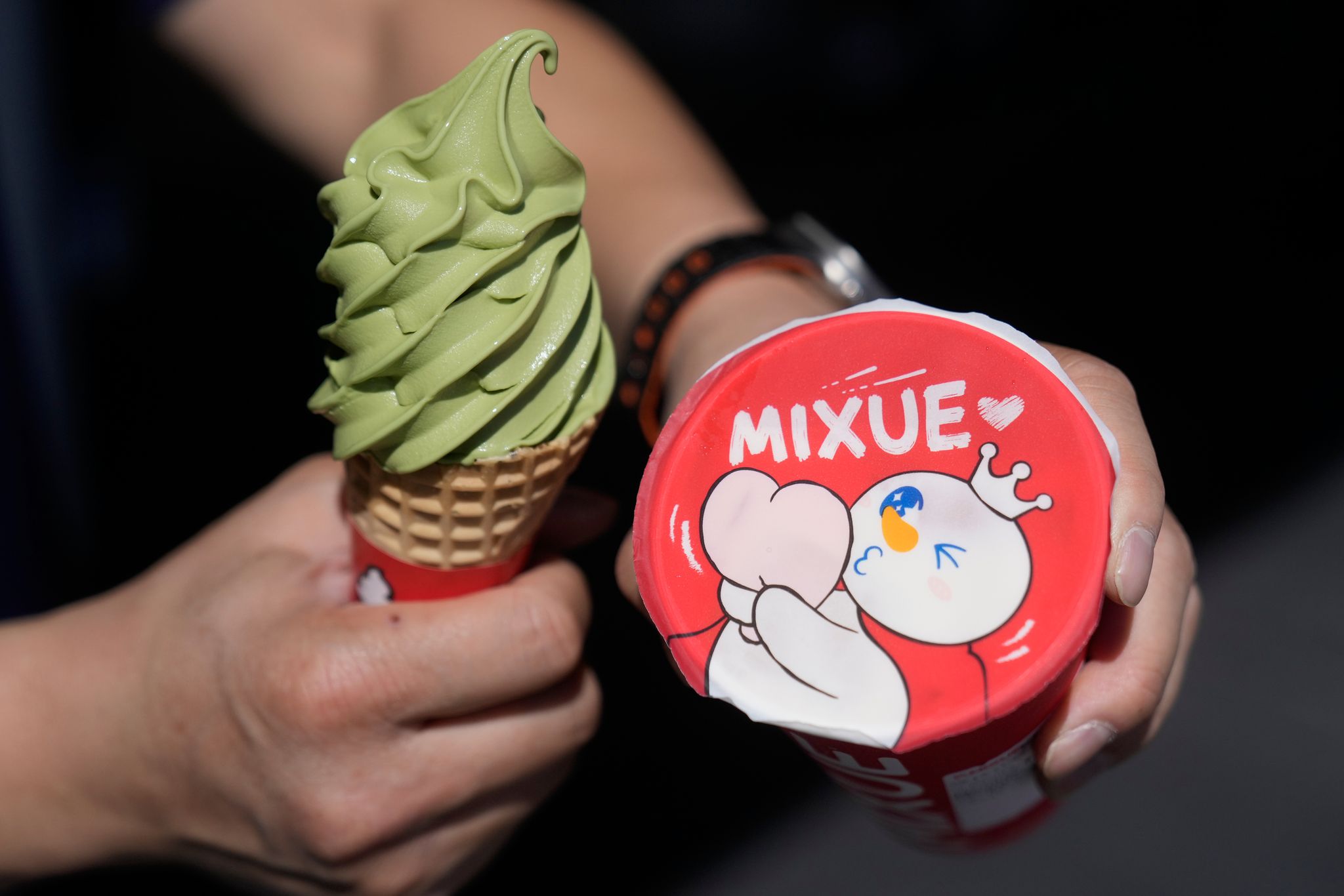 chron.com - DEE-ANN DURBIN and CHAN HO-HIM - Fast food from the US and China catches on in both countries