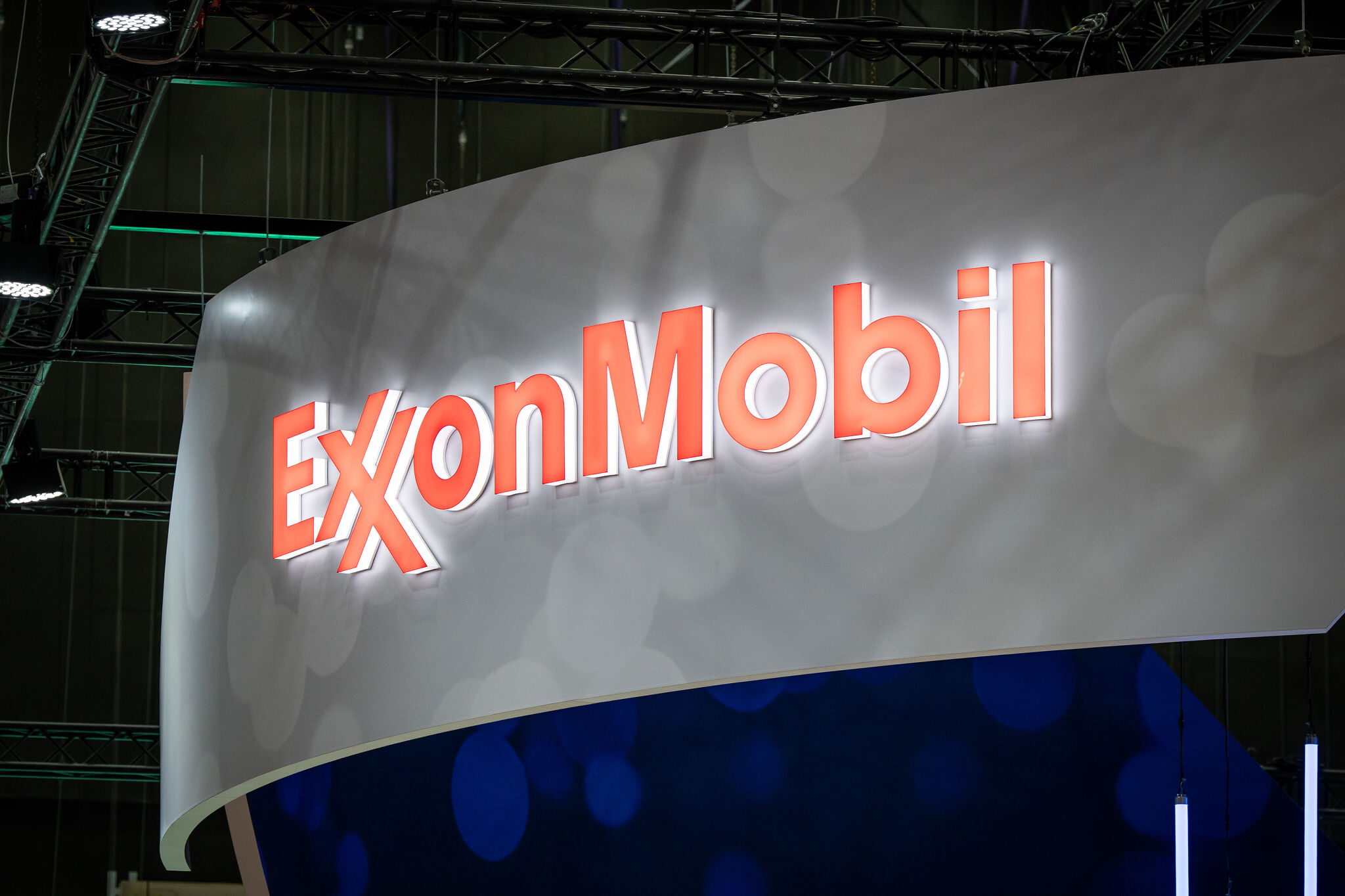 chron.com - Molly Wilhelm - Oil giant granted permission to bury deadly gas under tiny Texas town