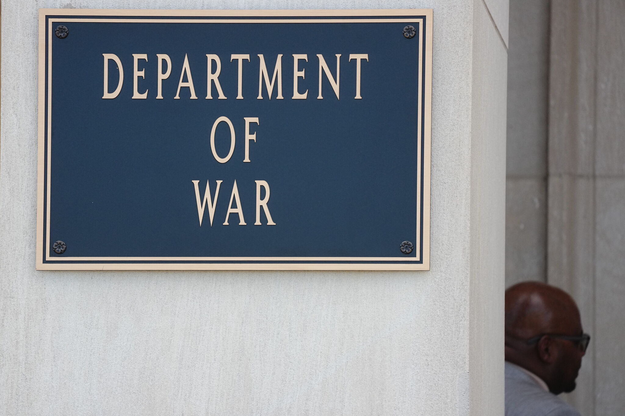 Soldiers With Rockets Texas ‘dad shoe’ wins $98M contract to outfit military recruits