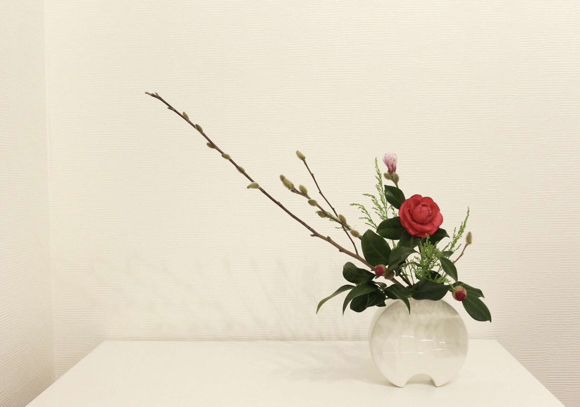 The centuries-old Japanese art of ikebana draws those seeking calm