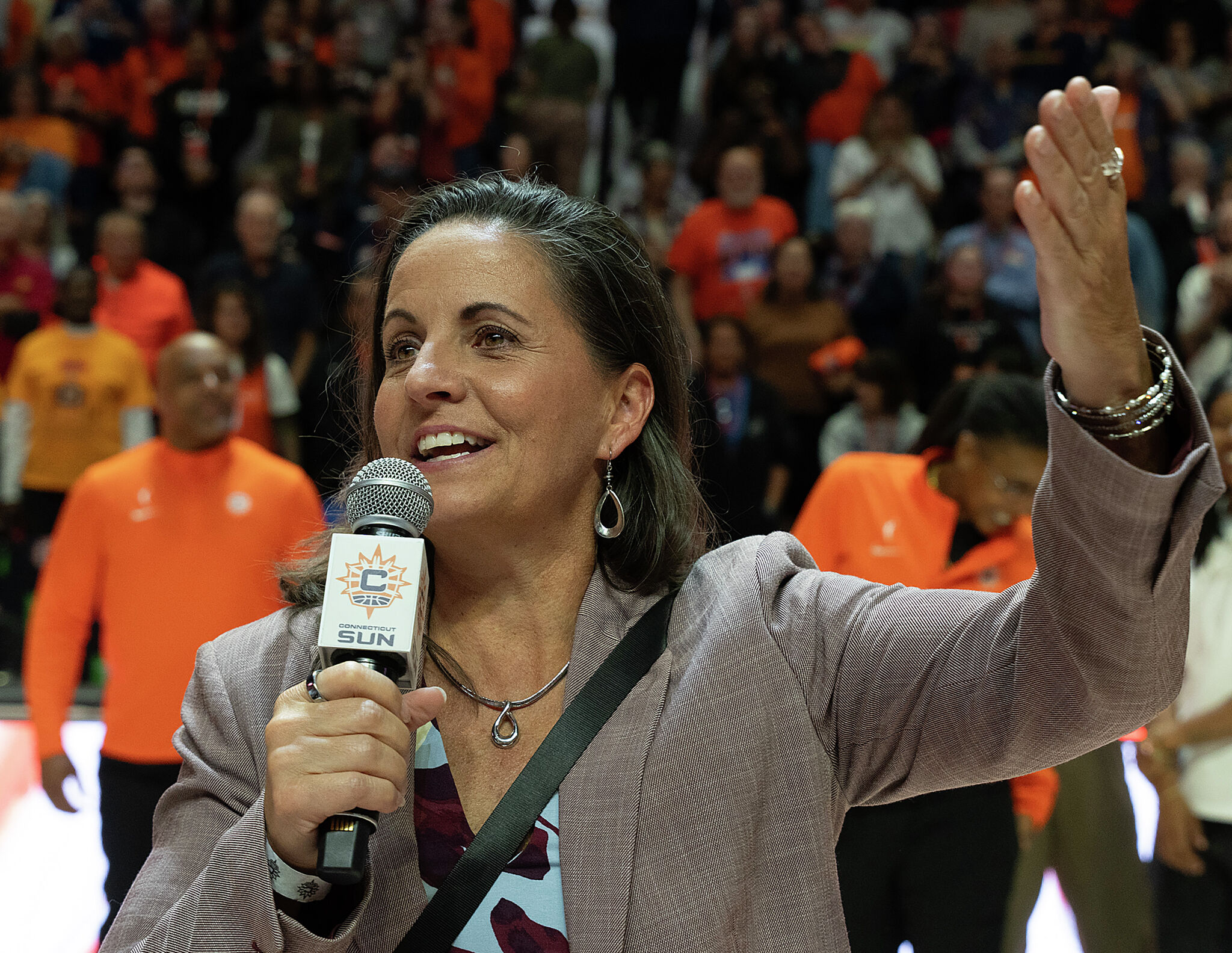 Jen Rizzotti earns WNBA's Business Executive Leadership Award