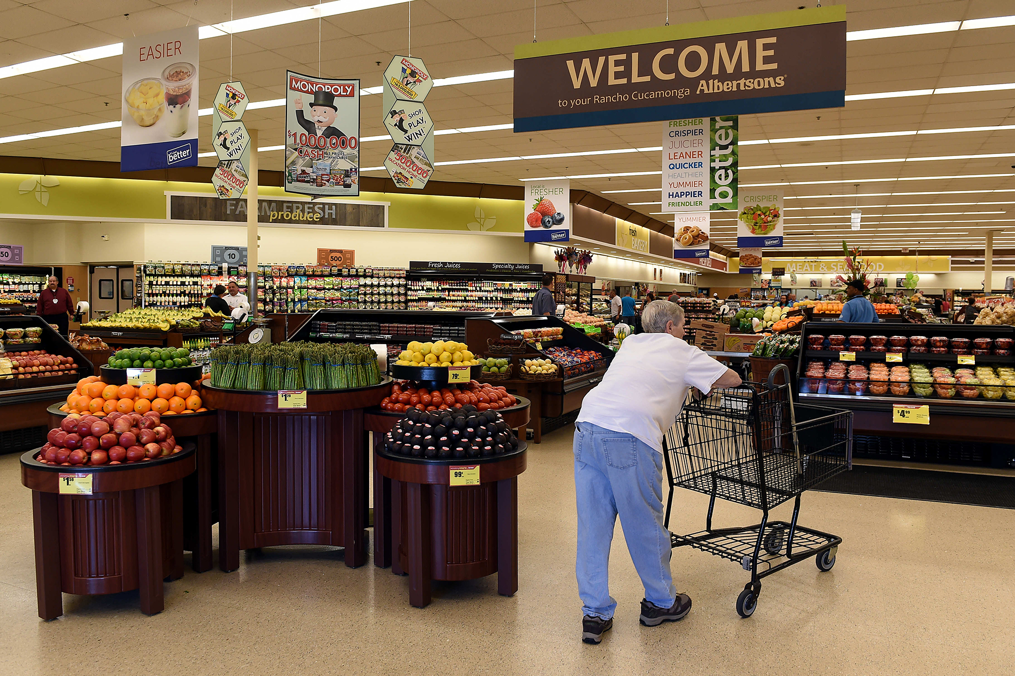 sfgate.com - Angelica Sanabria - How big grocers have been limiting food access in California