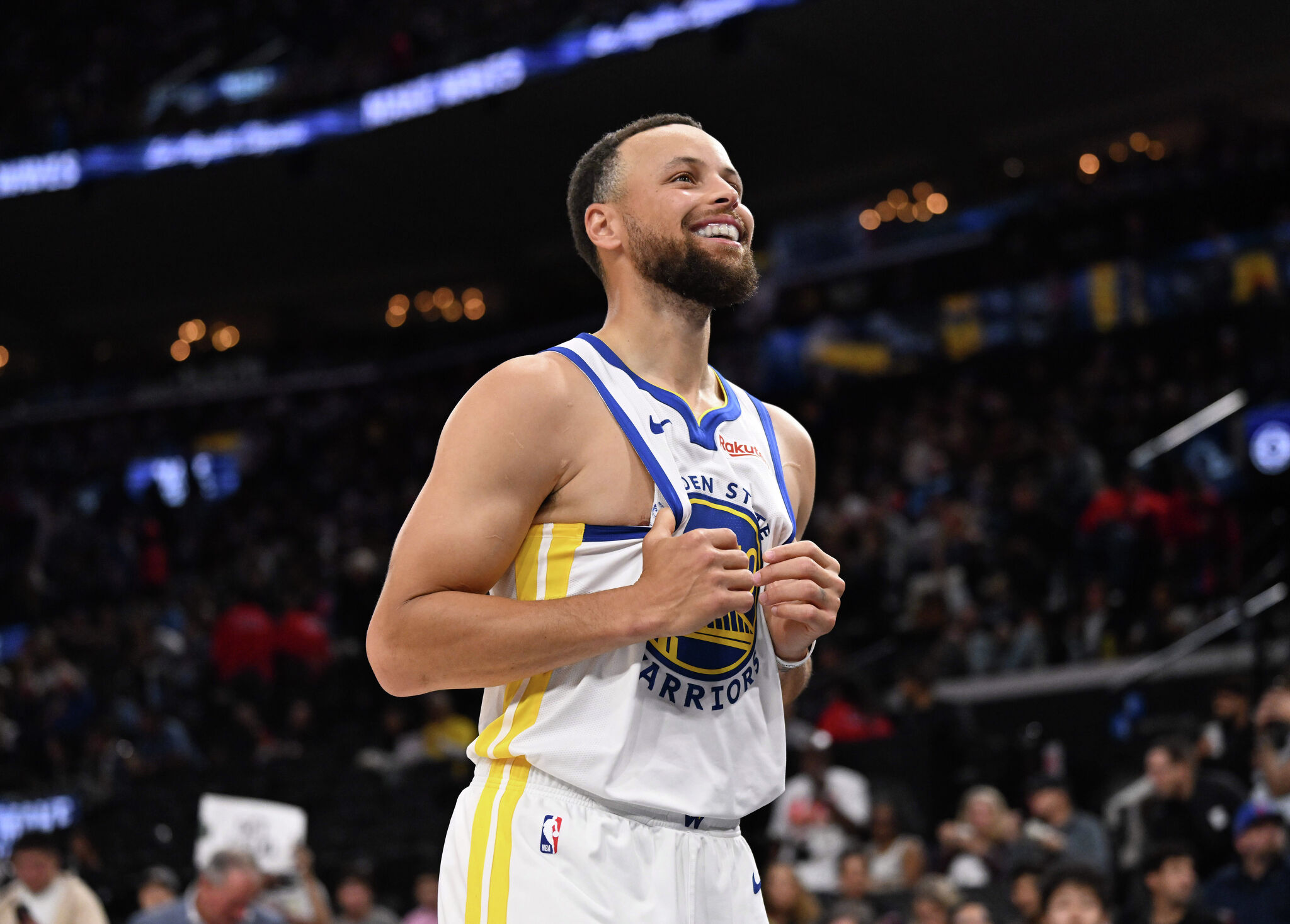 Stephen Curry Signs Two-Year Extension With Golden State Warriors
