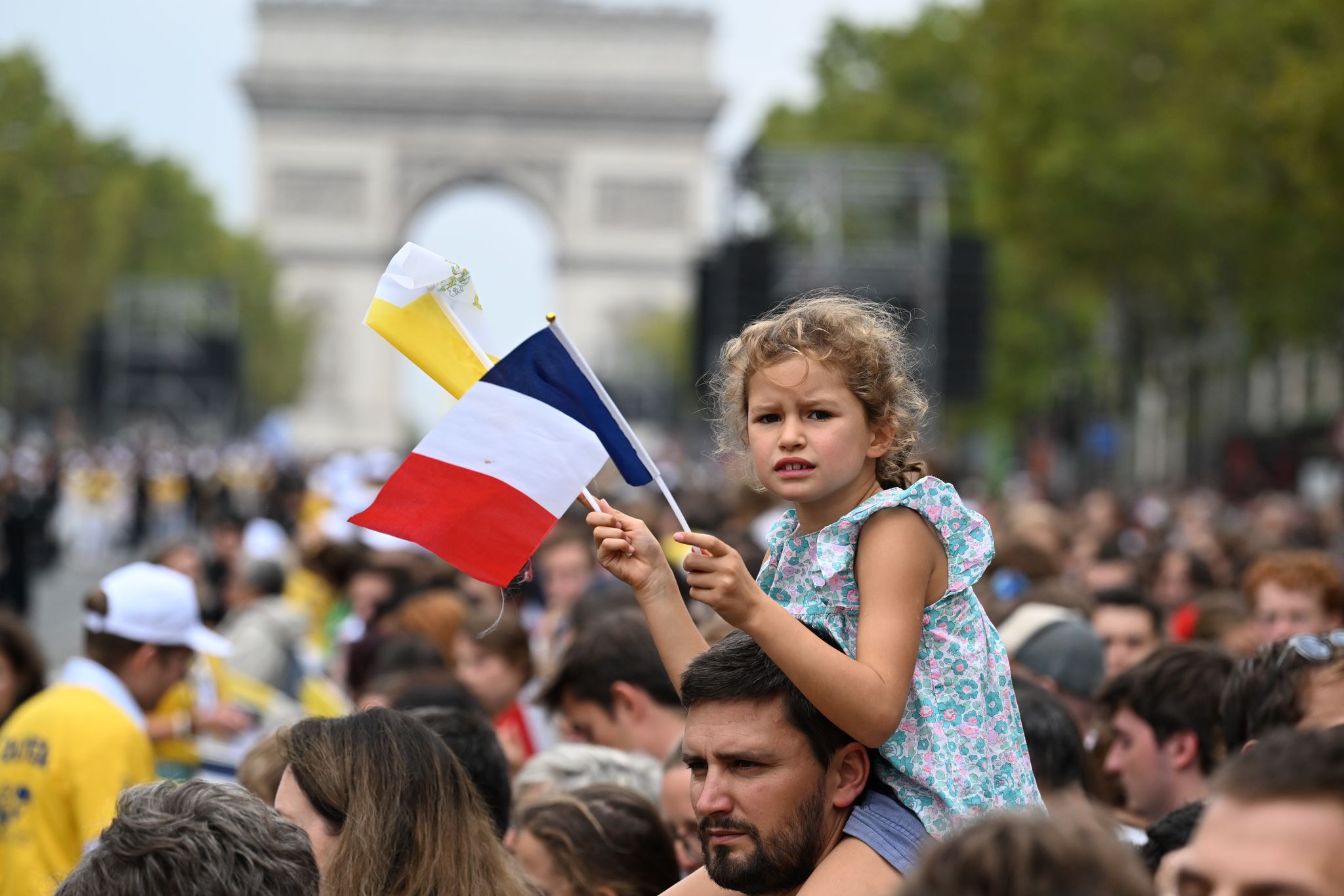 Pope Gate By the Numbers: Pope Leo XIV's open-air Mass in Paris draws many more ...