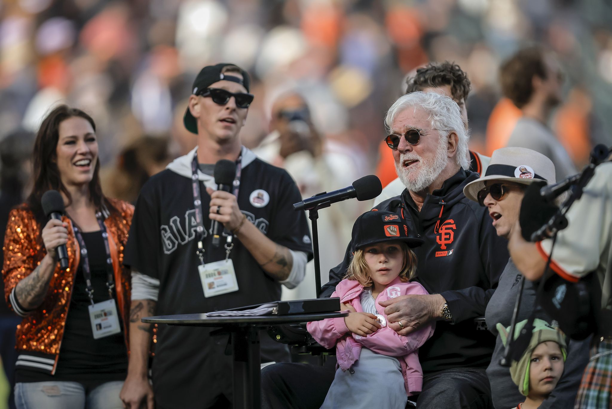 Die Giants verabschieden Mike Krukow emotional mit Duane Kuiper
