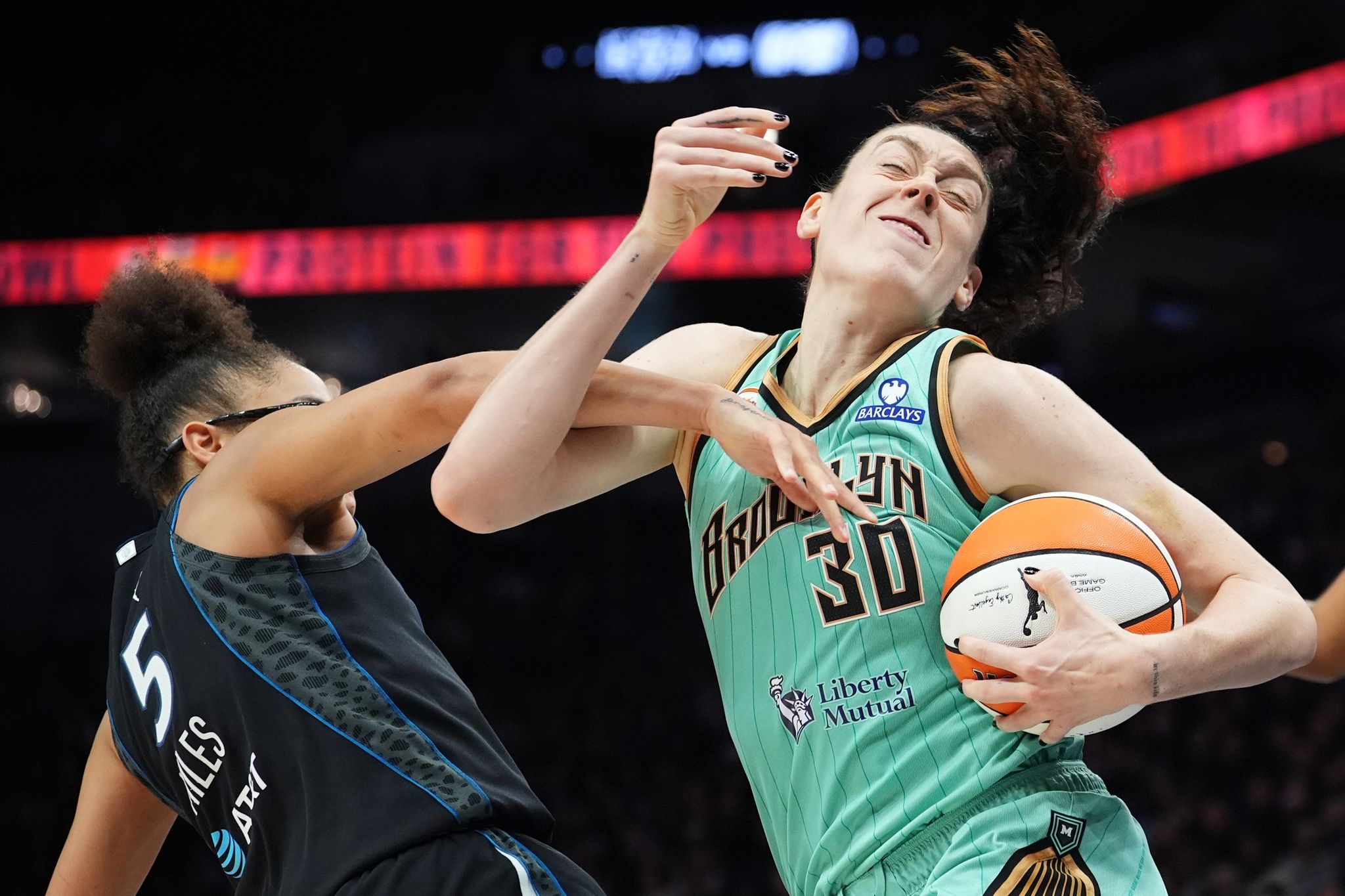 Gate Guard Game Stewart's 34 points lifts Liberty over top-seeded Lynx in Game 1 upset