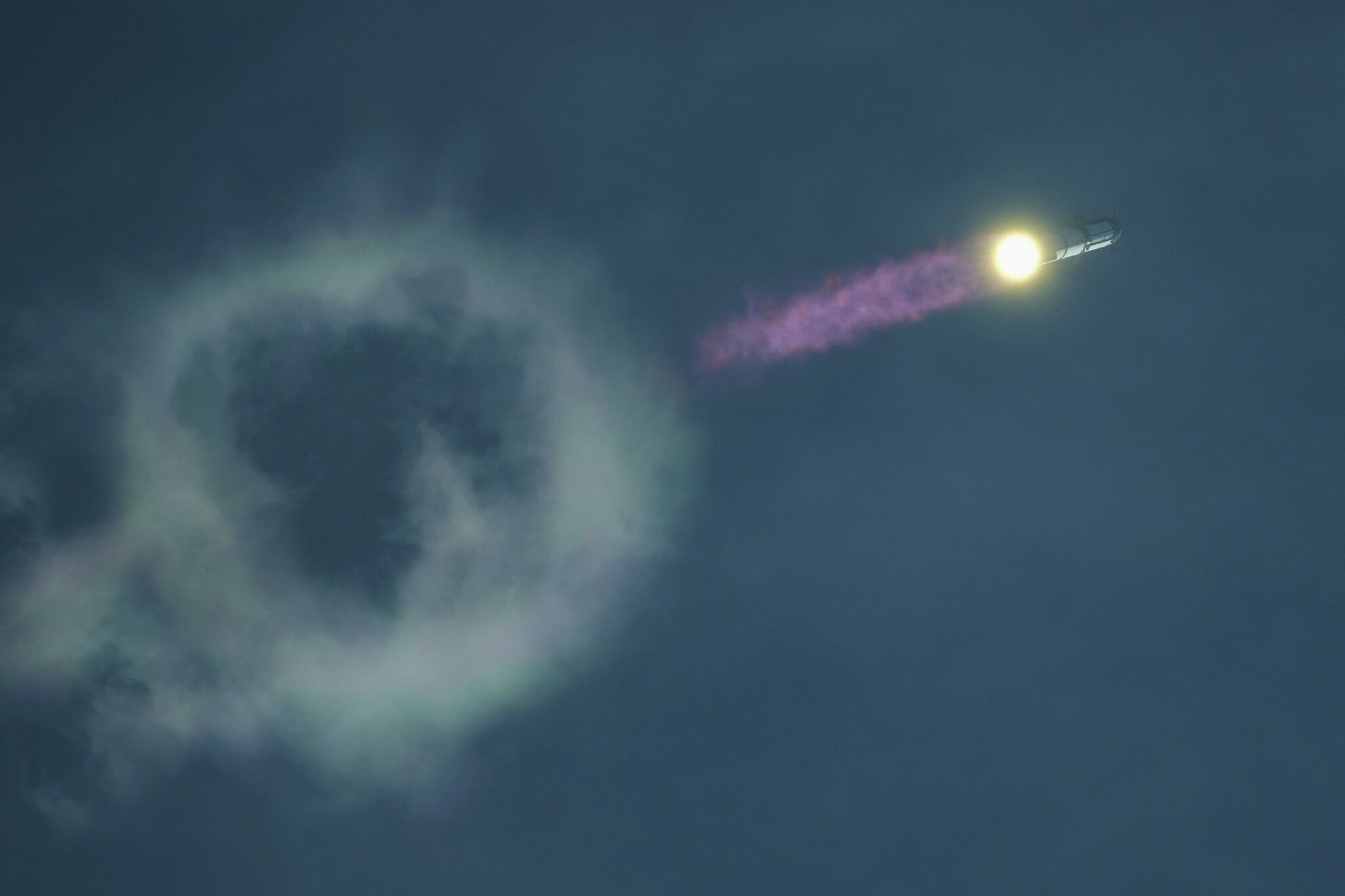 SpaceX Starship makes it to orbit for first time from Starbase