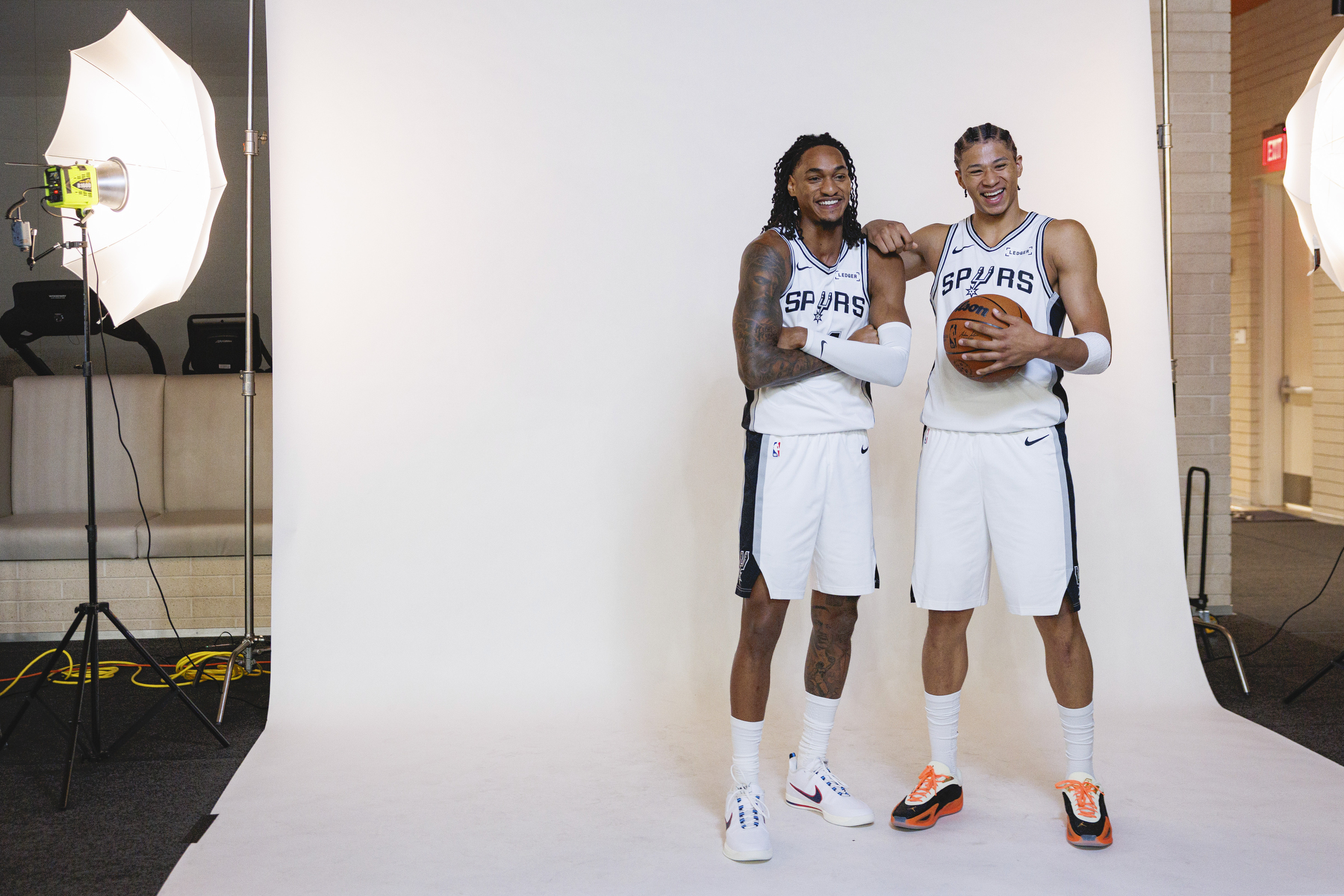 Spurs' Carter Bryant with some major love for teammate Devin Vassell