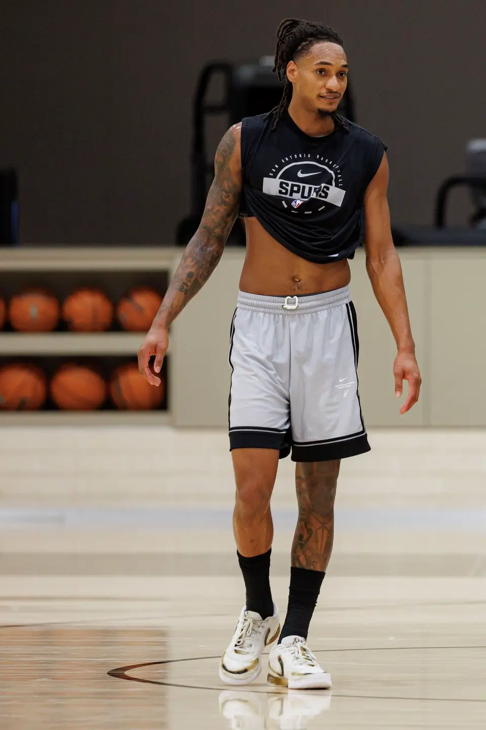 San Antonio Spurs guard Devin Vassell (24) participates in training camp at Victory Capital Performance Center in San Antonio, Tuesday, Sept. 29, 2026.