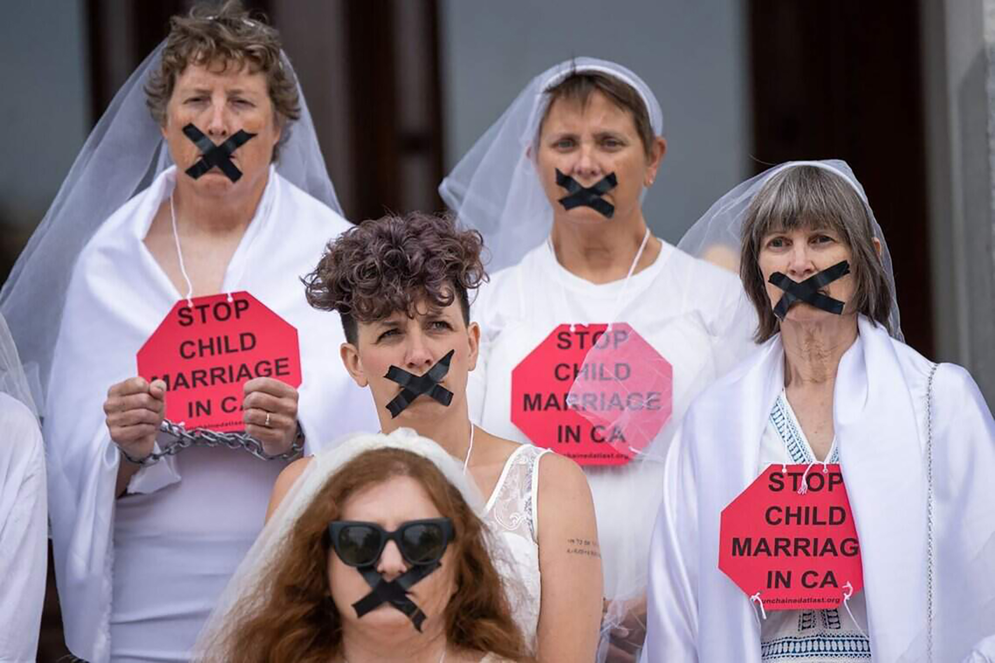 Photo : sfchronicle.com Californie : Gavin Newsom promulgue une loi interdisant le mariage des mineurs