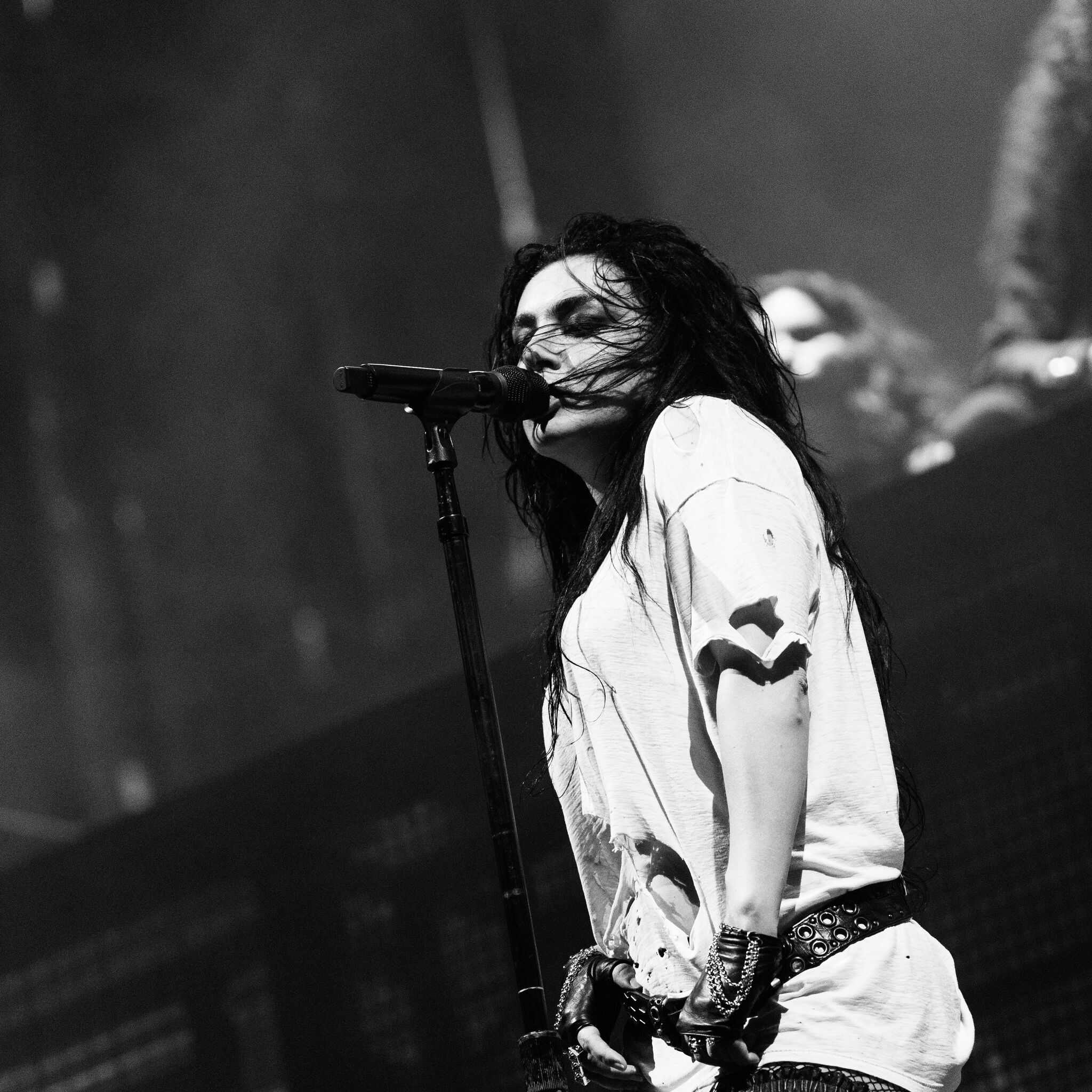 Photos: Underwear confetti, Troye Sivan and more from Charli xcx's ACL Festival set