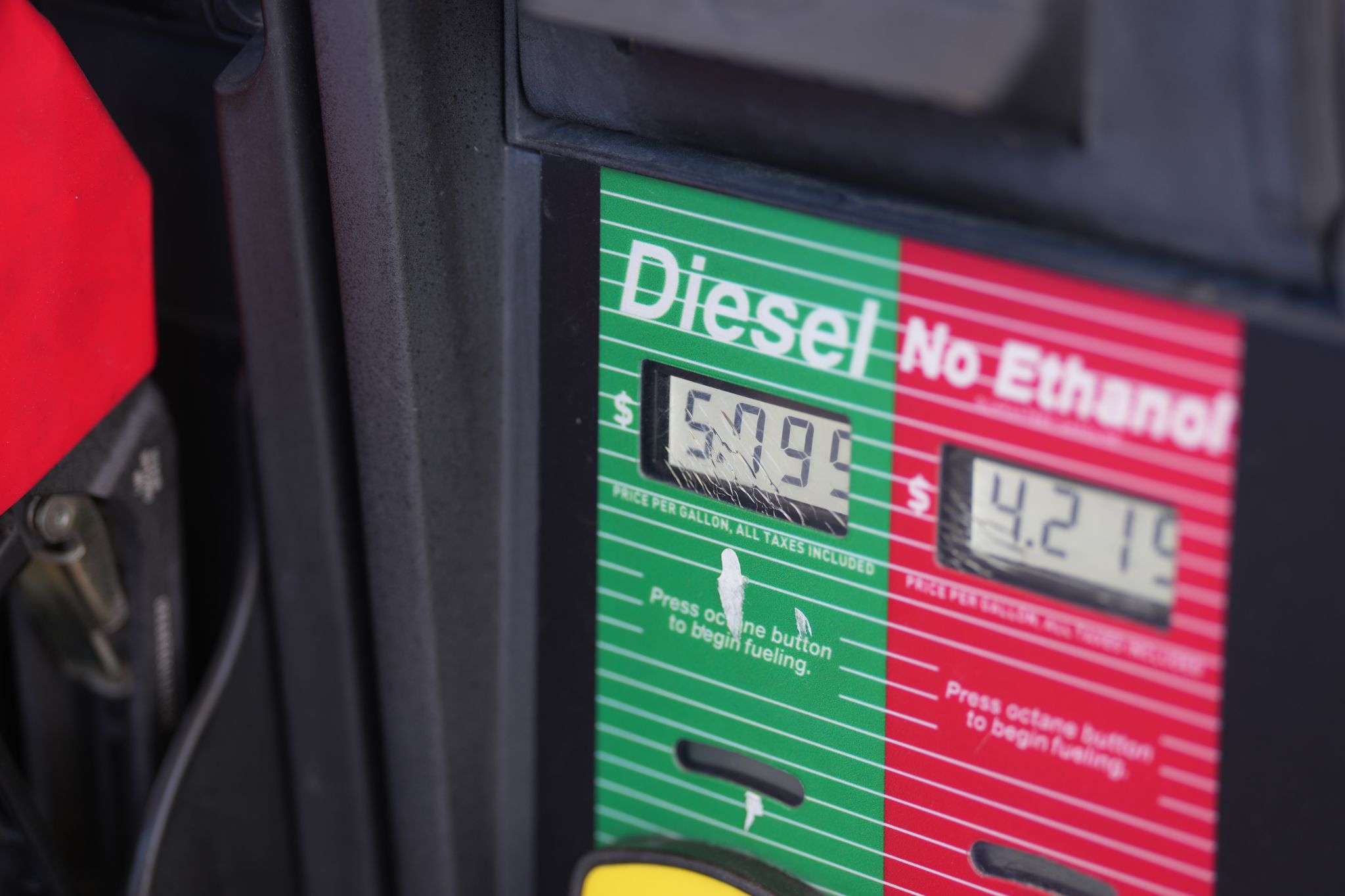 Trump strikes deal with Putin to get diesel in sharp reversal of US ...