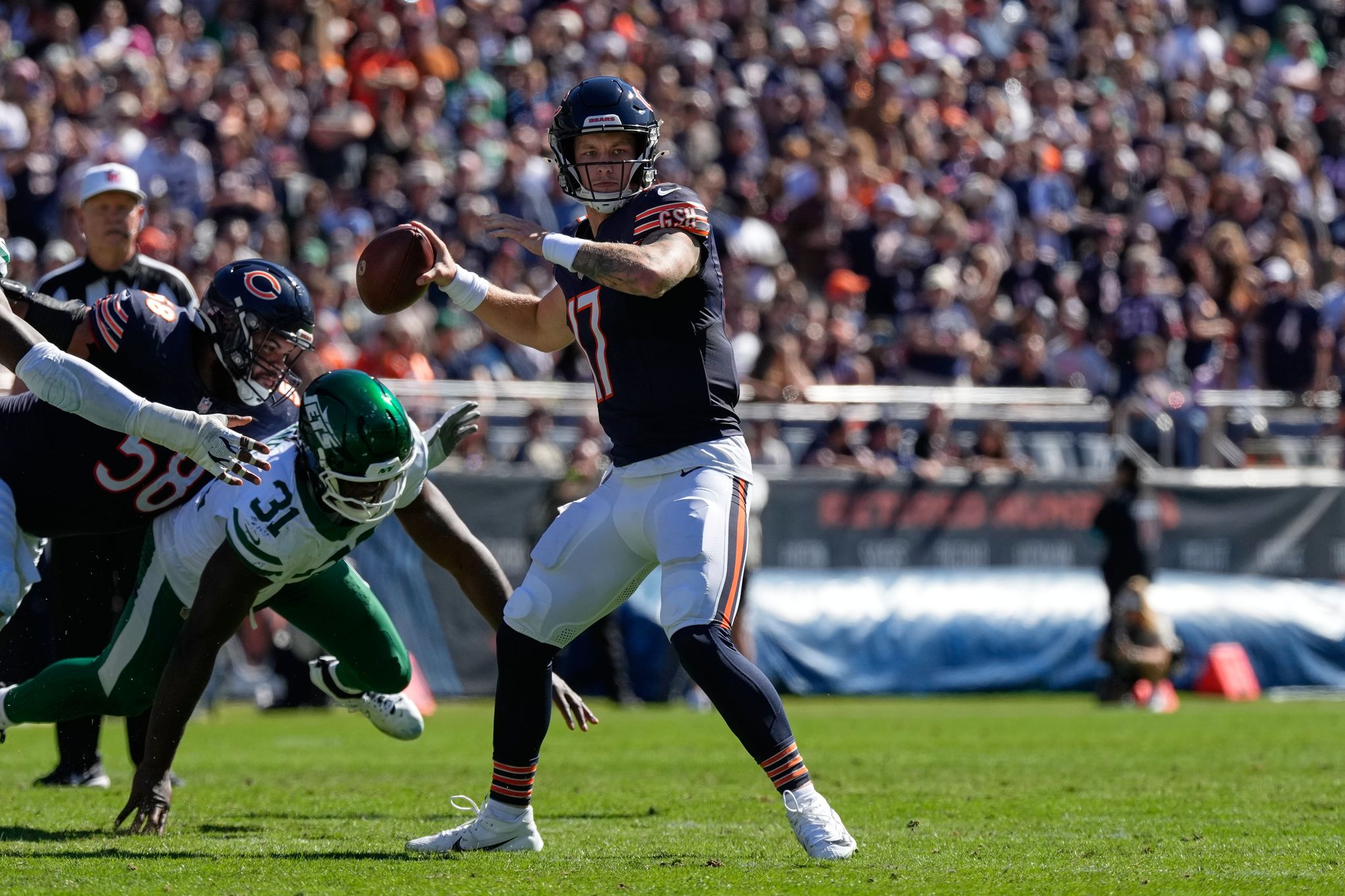Hamstring Indury Chicago Bears rolling along nicely with Caleb Williams sidelined by a ...