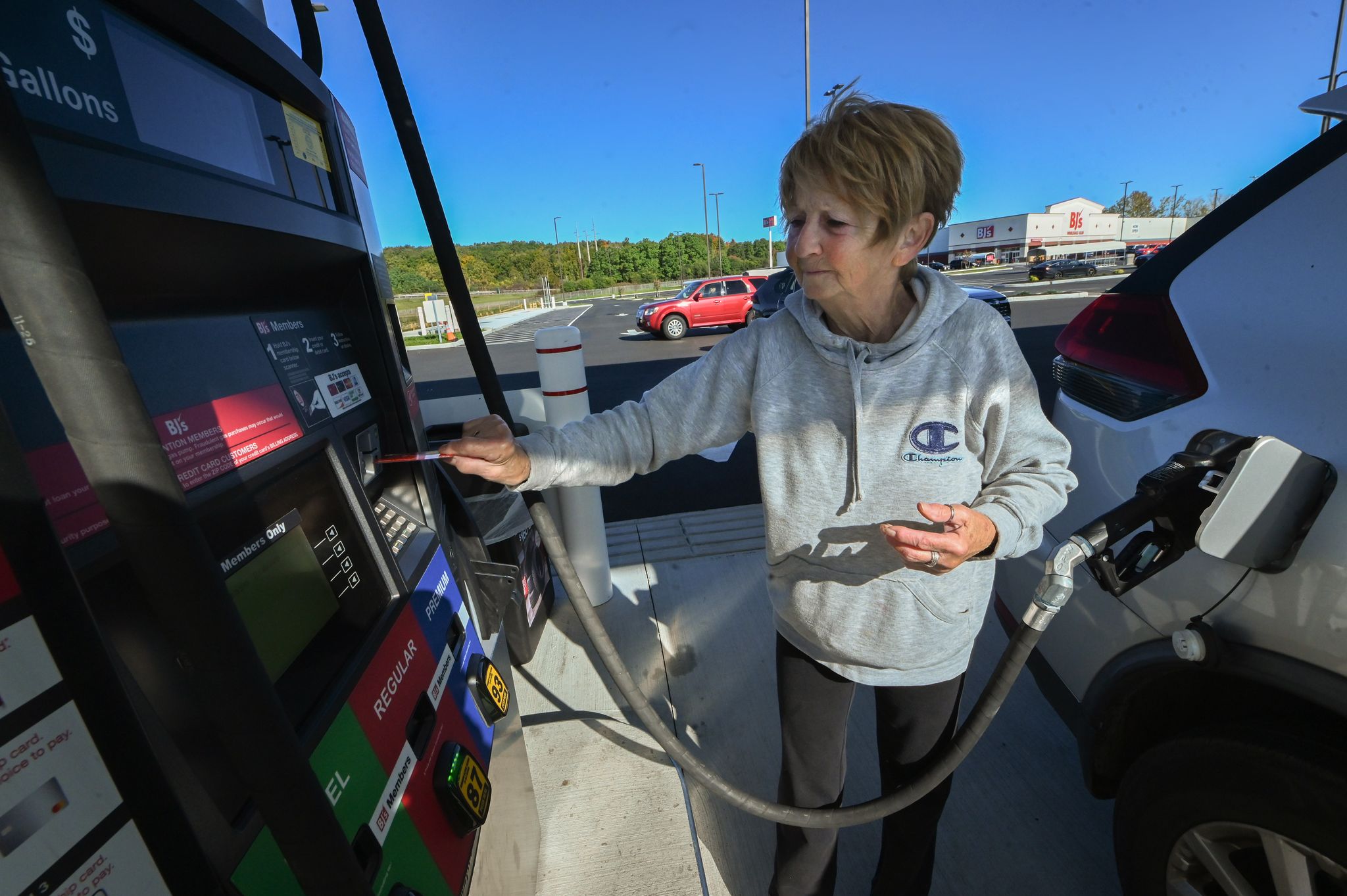 Costco, BJ's and Sam's Club fuel gas war in Albany area