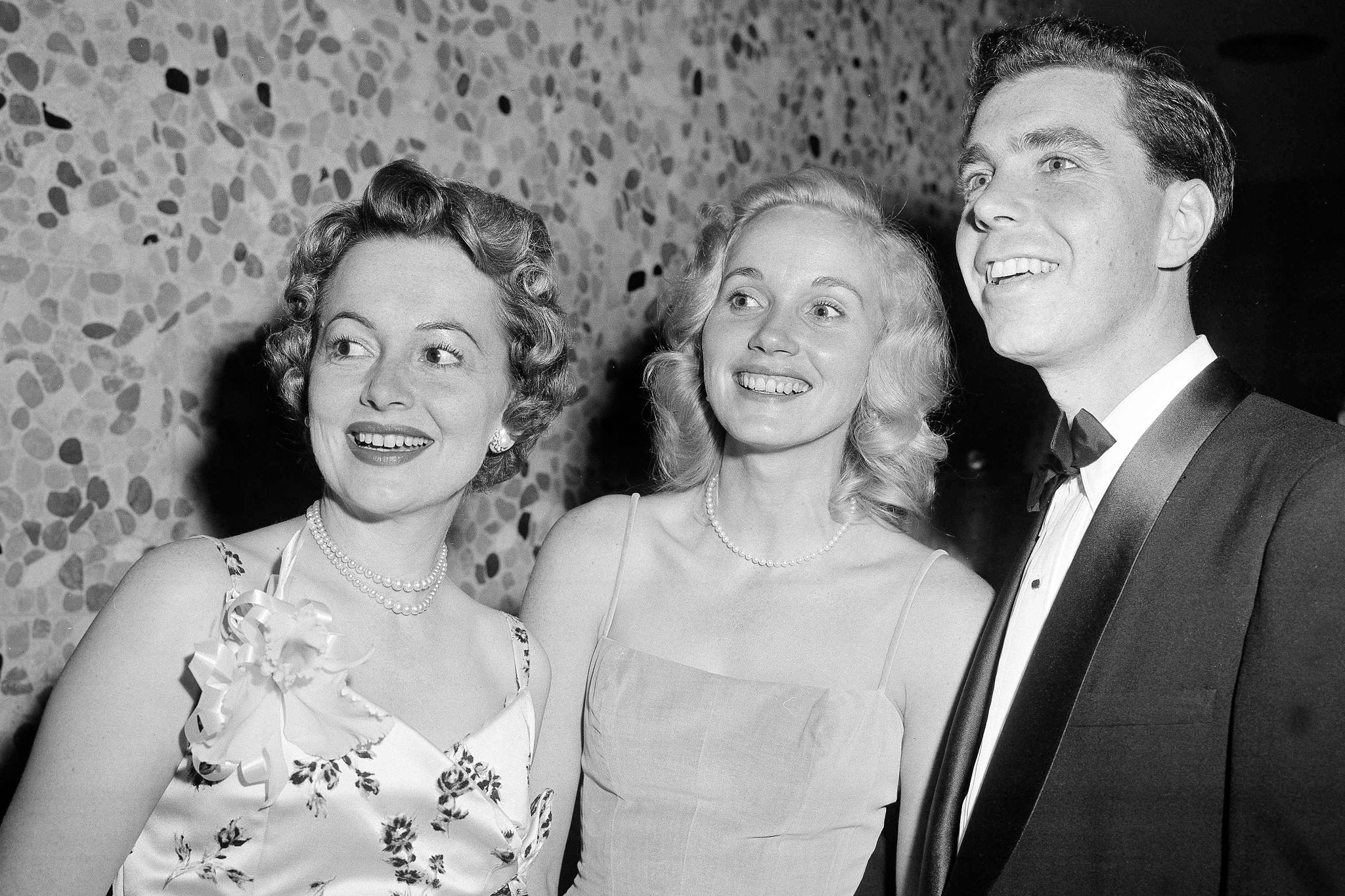 Eva Marie Saint, star of 'North by Northwest,' dies at 102