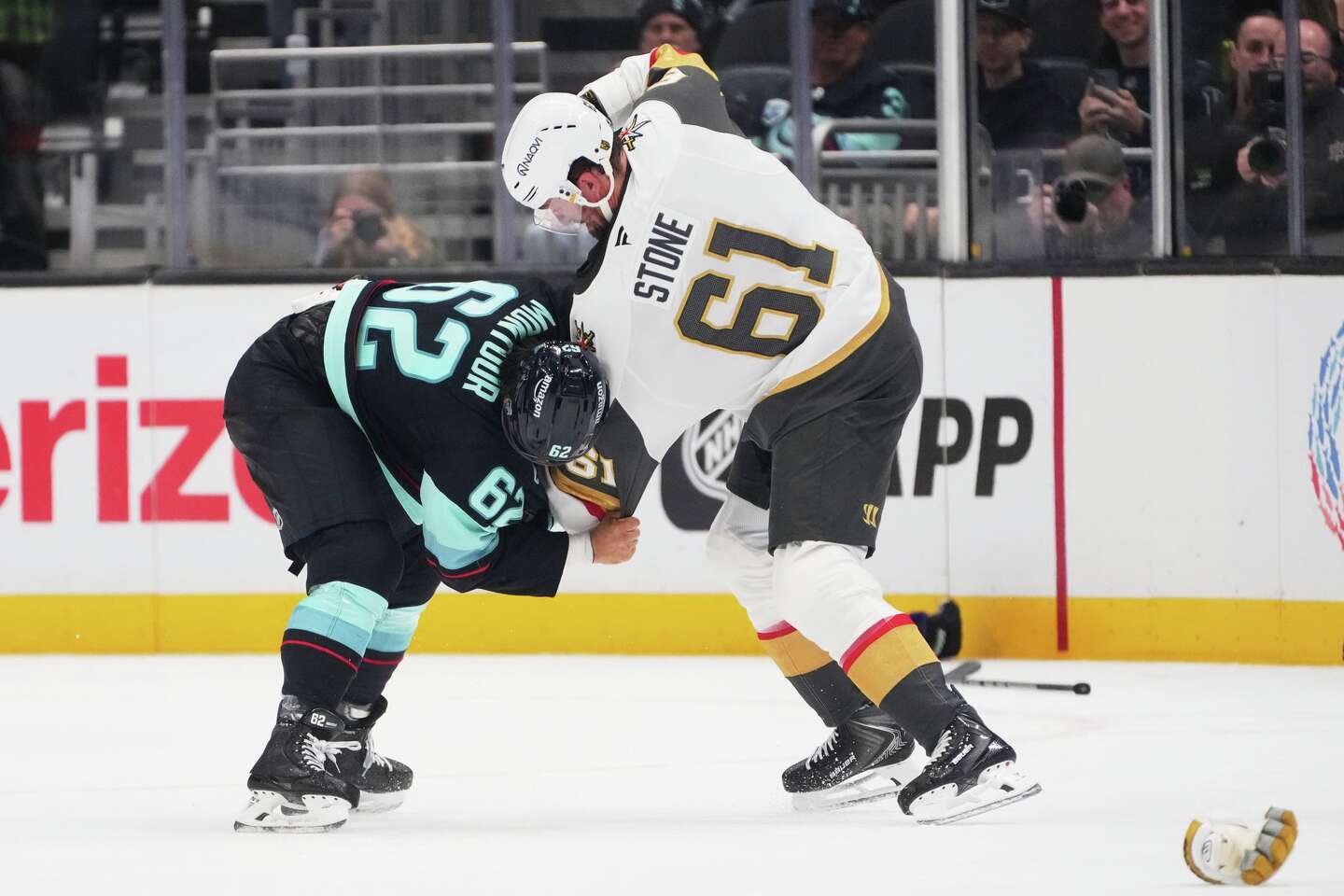 Knight Reign Golden Knights beat Kraken 6-2 behind 2 goals each from Olofsson and Hertl