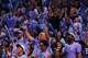 周日,WNBA 半决赛第一场比赛在大通中心对阵拉斯维加斯王牌队,瓦尔基里队球迷在第四节欢呼雀跃。