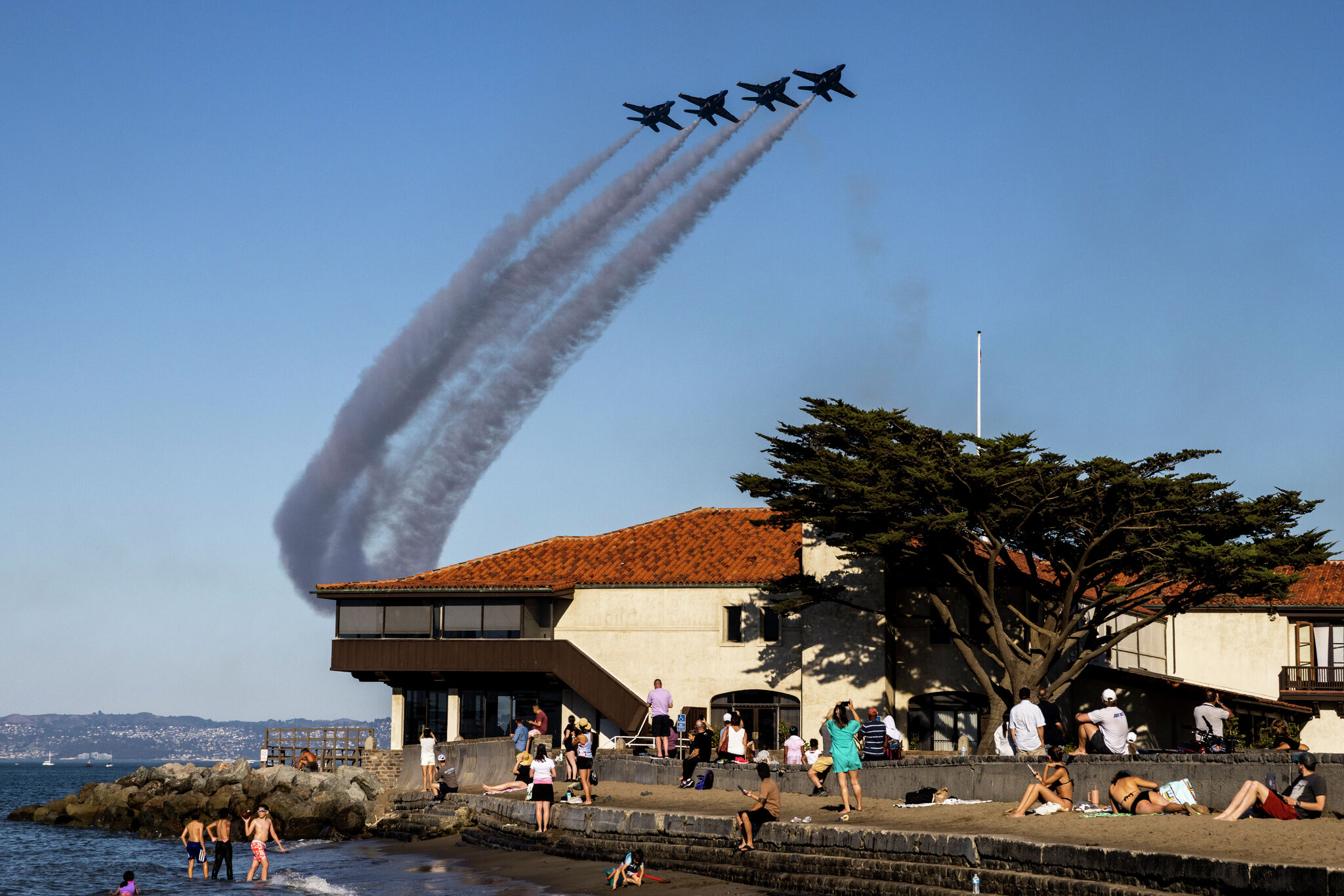 https://s.hdnux.com/photos/01/67/45/05/31347026/3/rawImage.jpg