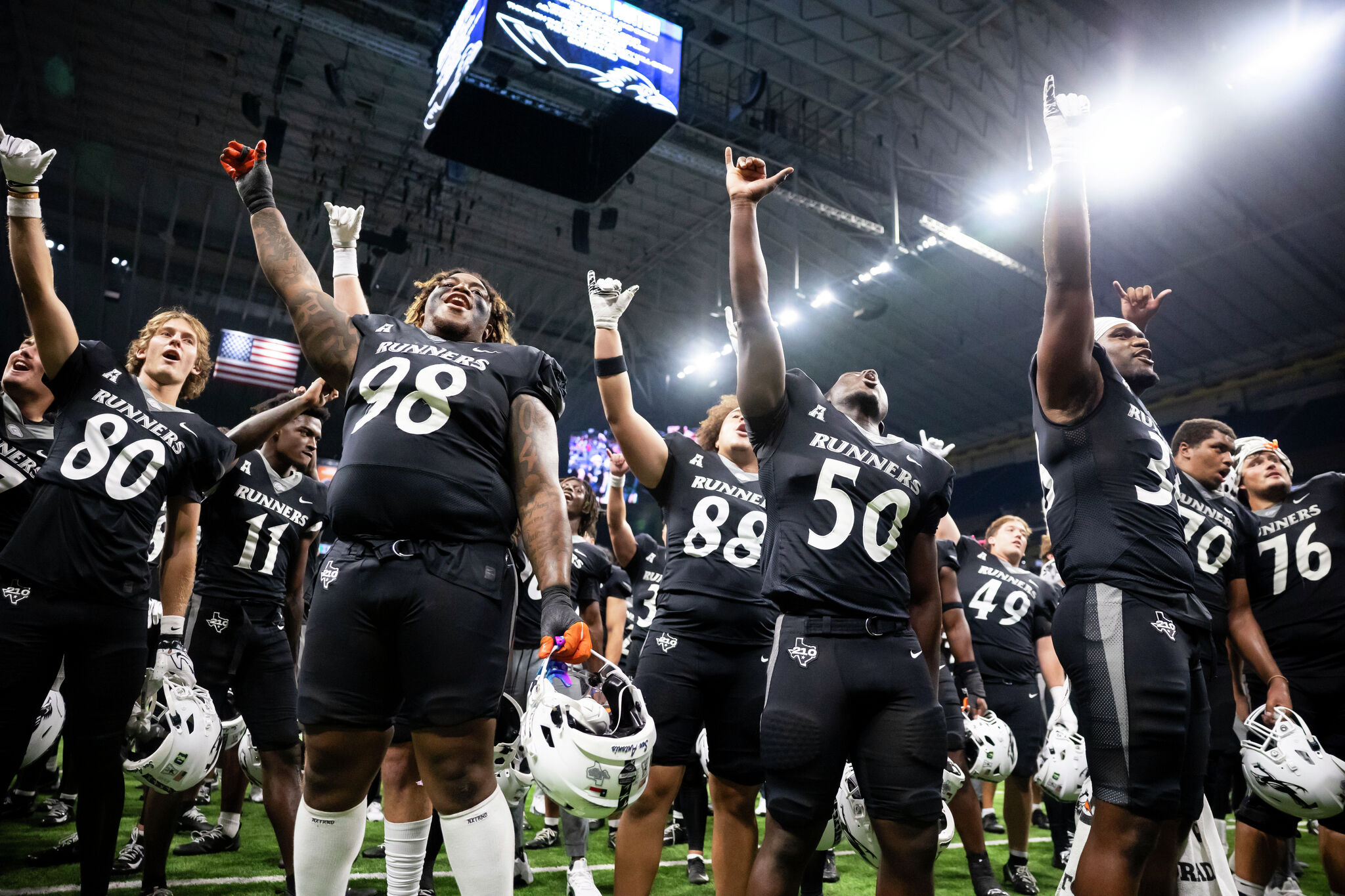 UTSA football recaptures comeback magic, rallying to beat USF