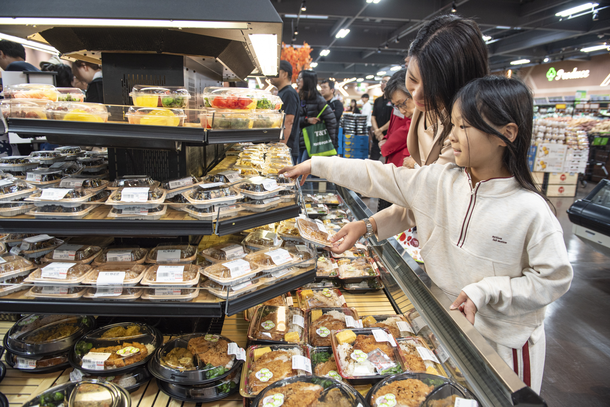 纽约一家受欢迎的杂货店正在湾区开设一家大型外卖店
