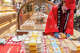 Пекарня Hashi Market щодня пропонує широкий вибір свіжого хліба та солодощів.